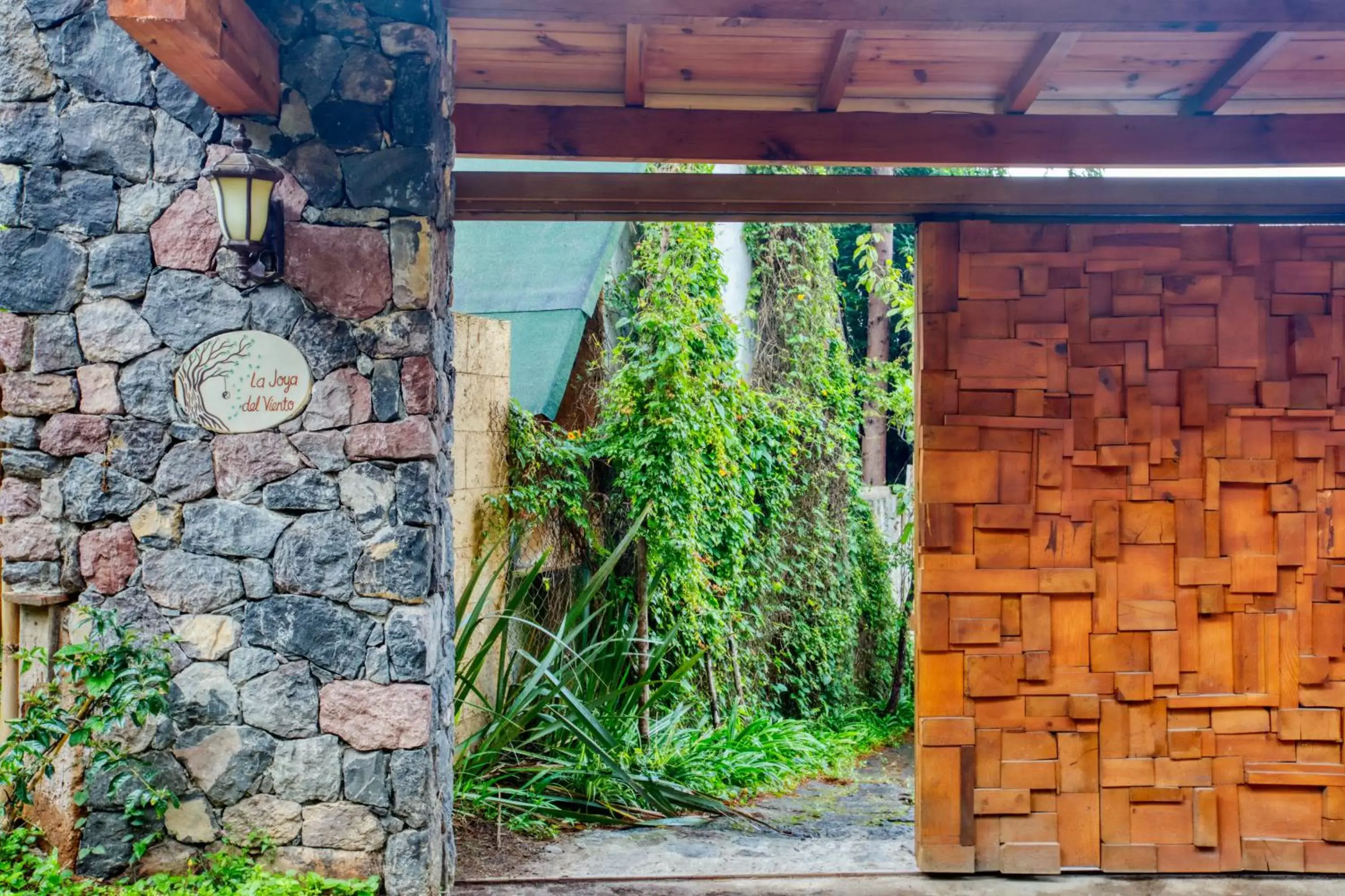 Garden in La Joya del Viento