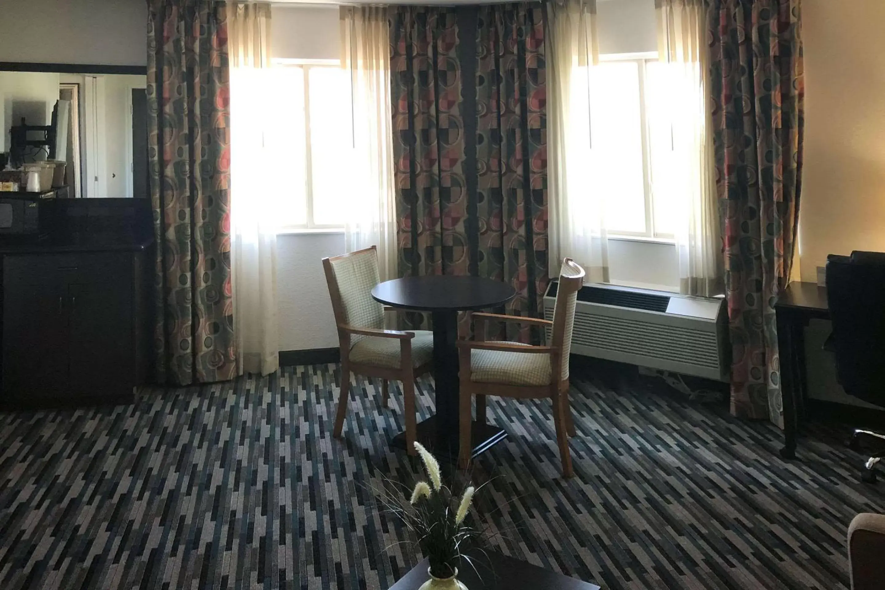 Photo of the whole room, Seating Area in Quality Inn & Suites Denver International Airport