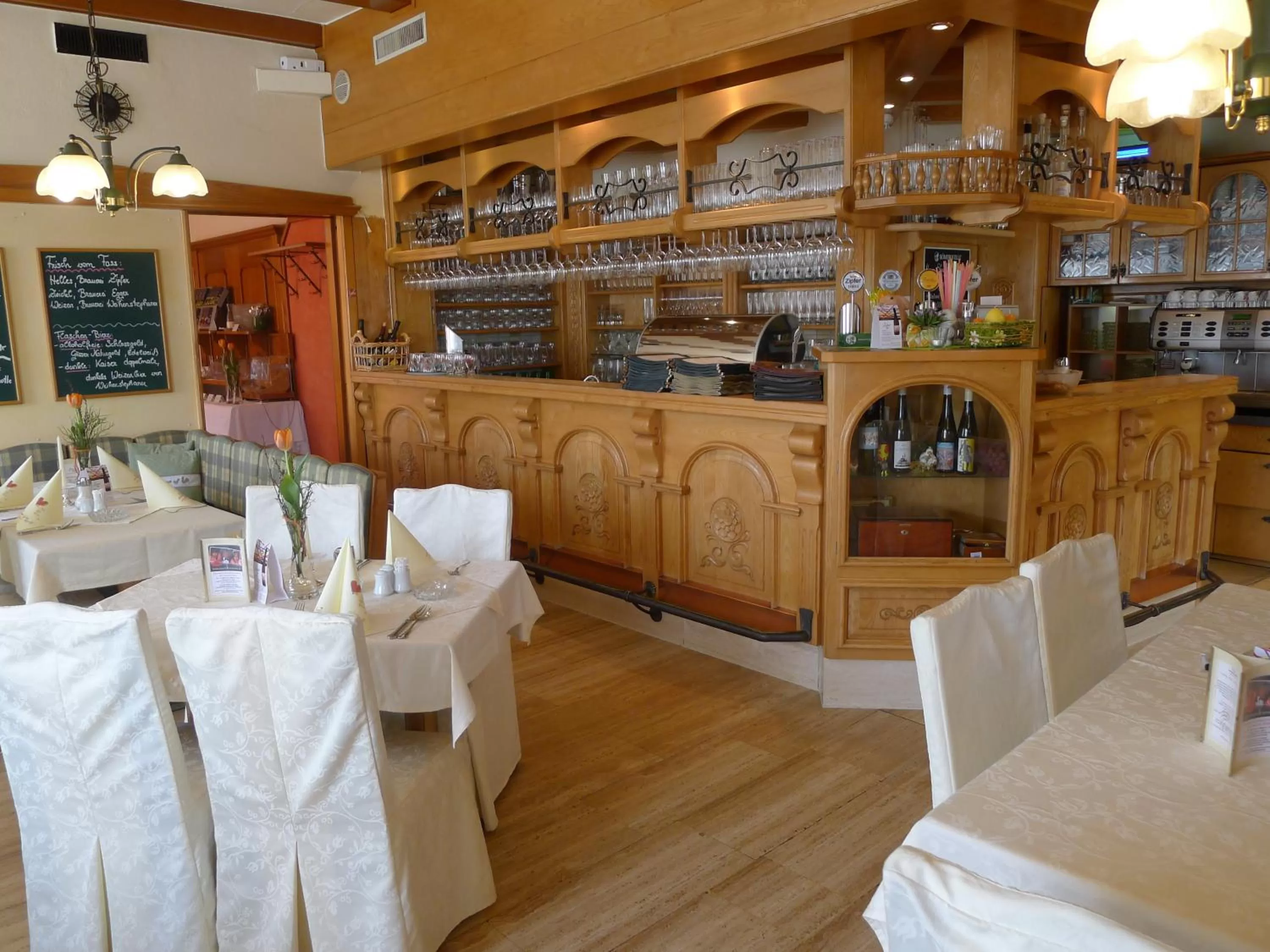 Restaurant/places to eat in Hotel Restaurant Böck "Roter Hahn"