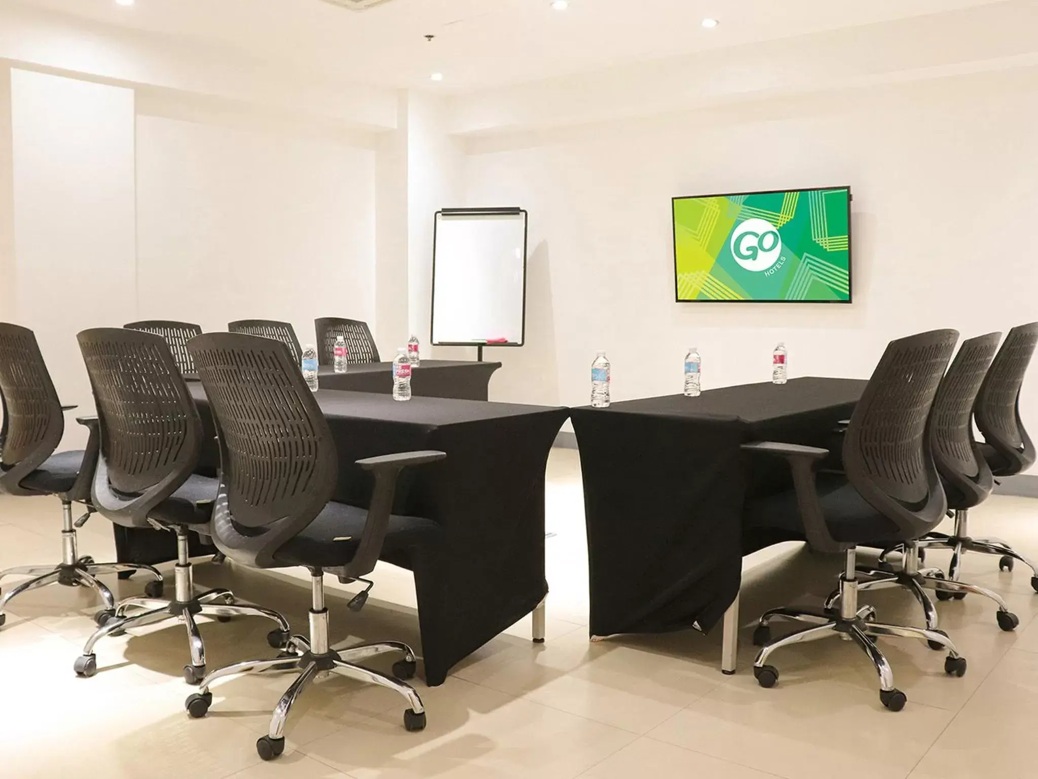 Meeting/conference room in Go Hotels North EDSA