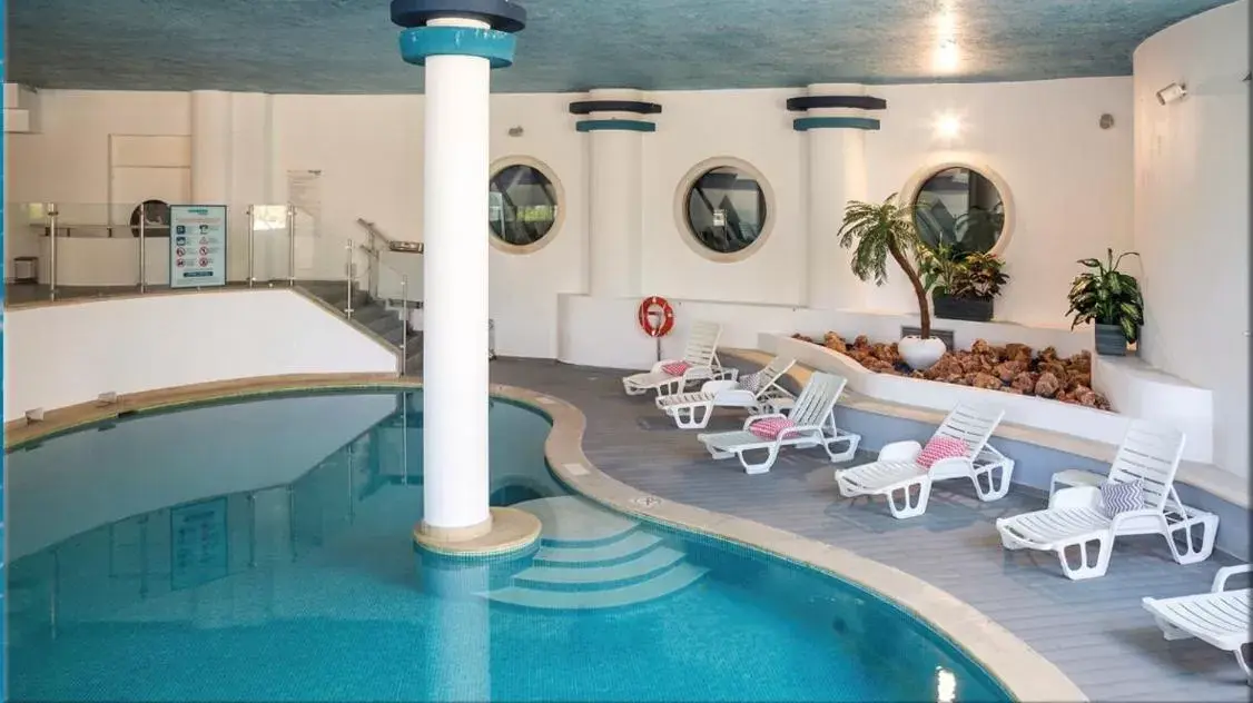 Swimming Pool in Ondamar Hotel Apartamentos