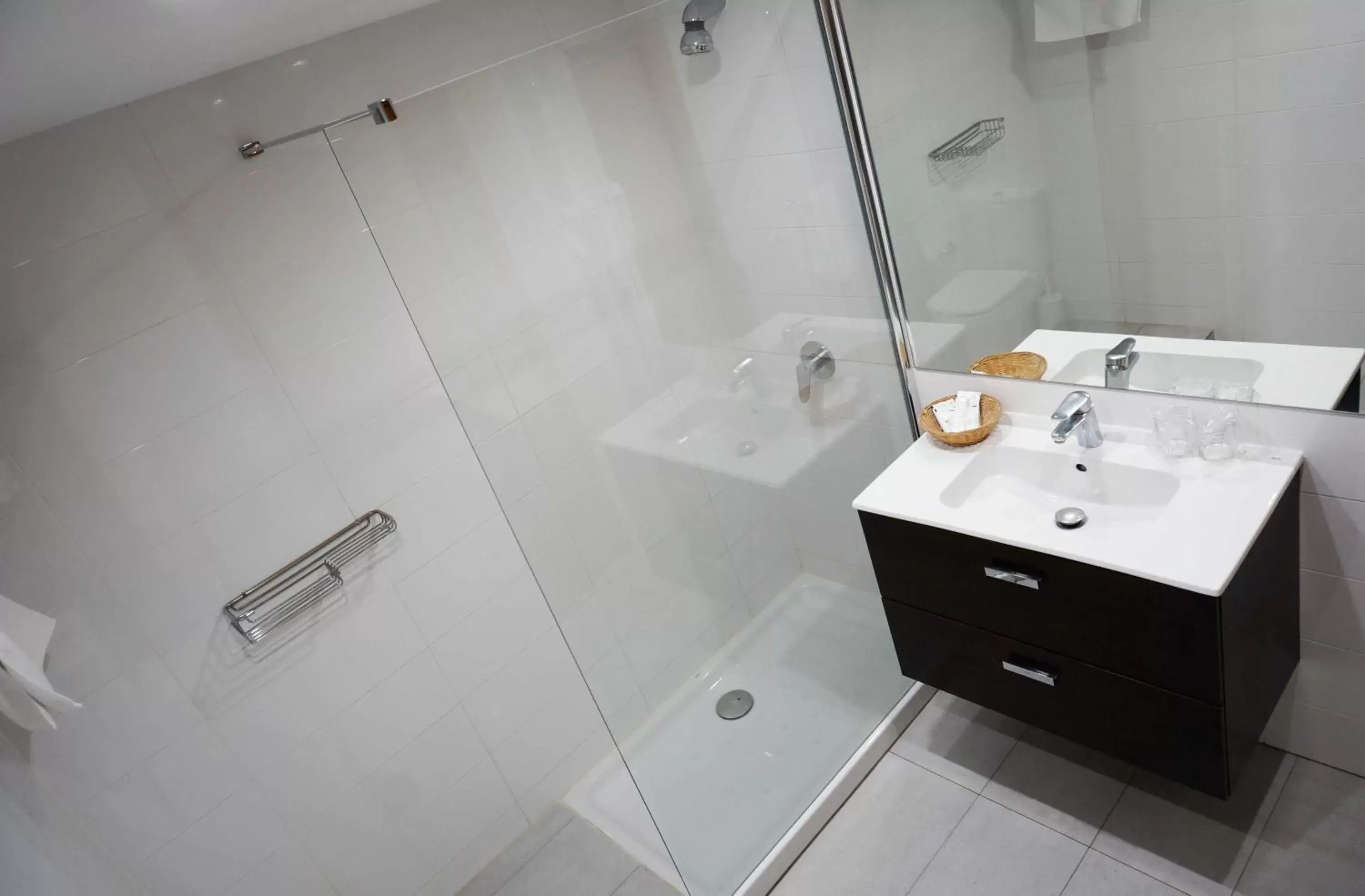 Bathroom in Cesaraugusta Bathroom in Cesaraugusta