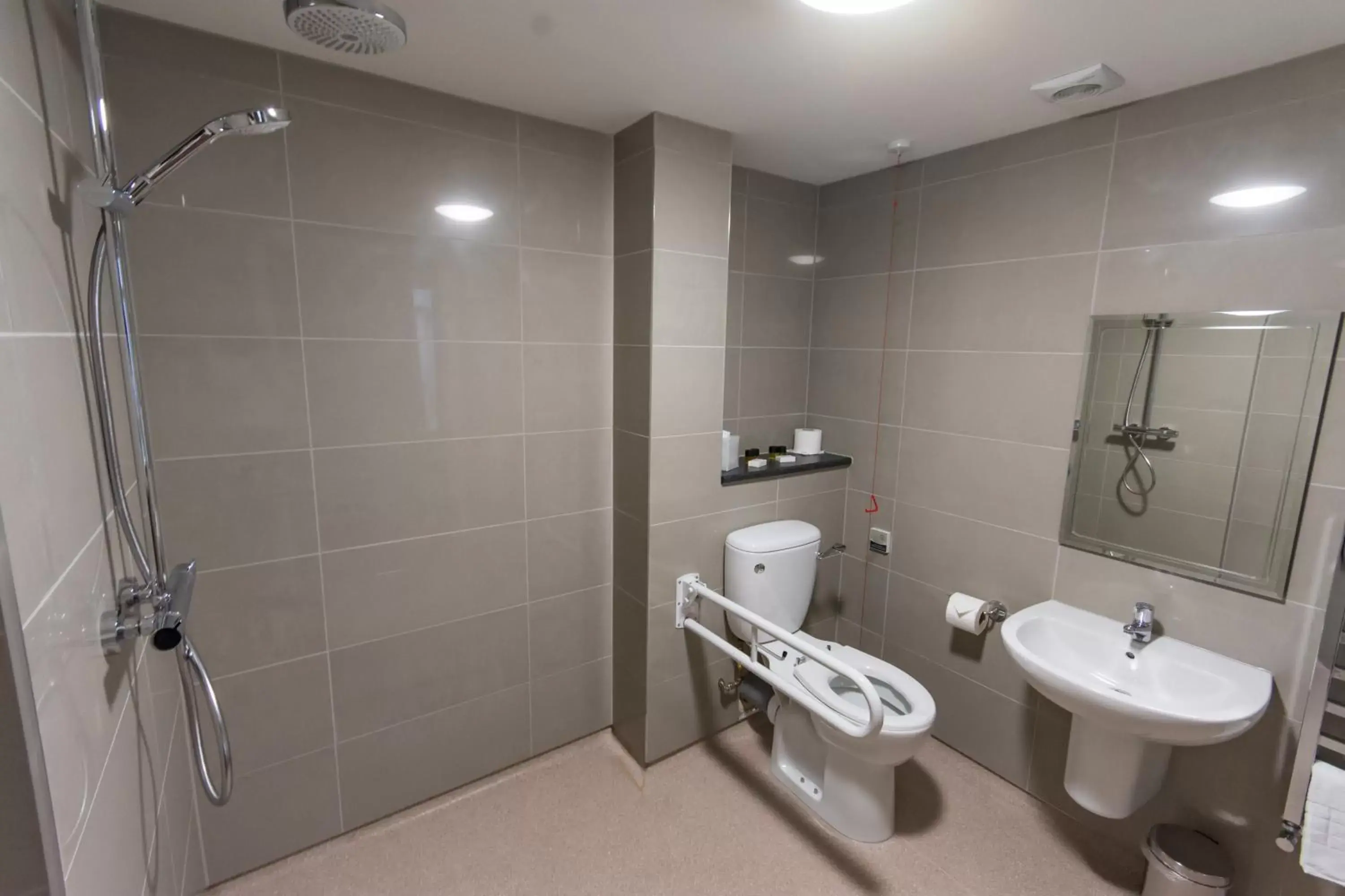 Double Room - Disability Access in St Nicholas Hotel Colchester Double Room - Disability Access in St Nicholas Hotel Colchester