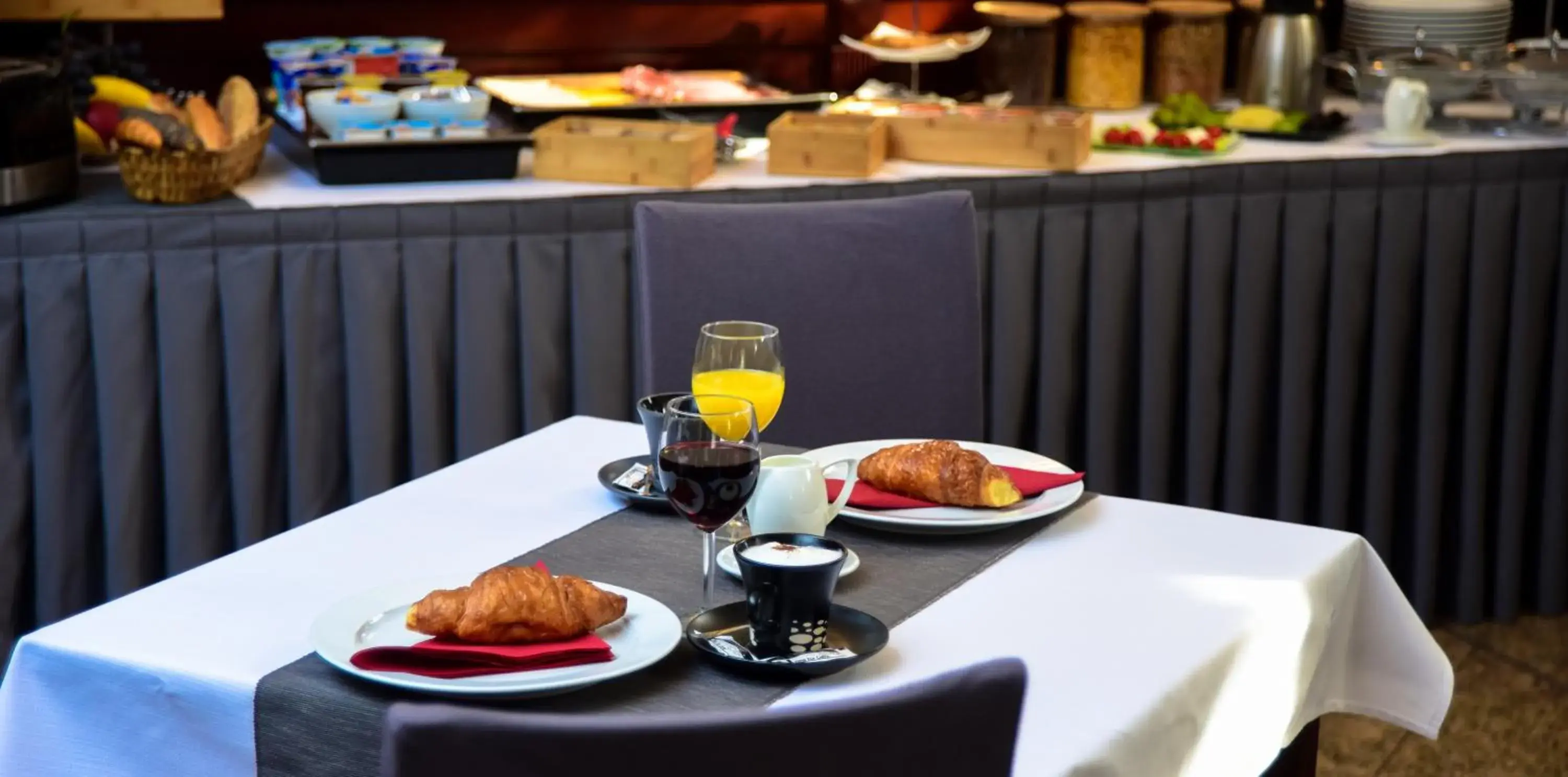 Food and drinks, Breakfast in Hotel Meridijan16