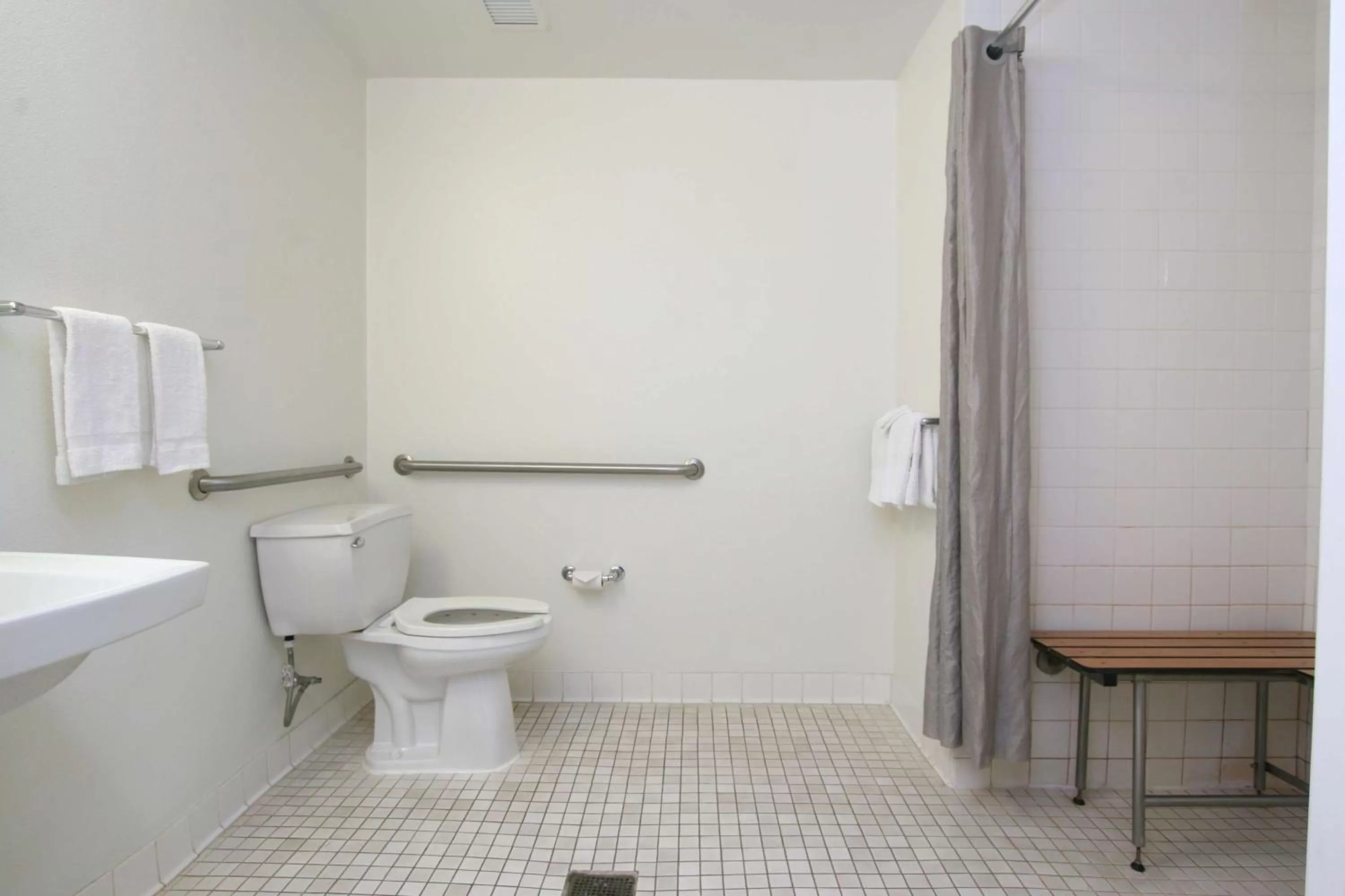 Bathroom in Motel 6-Colchester, VT - Burlington