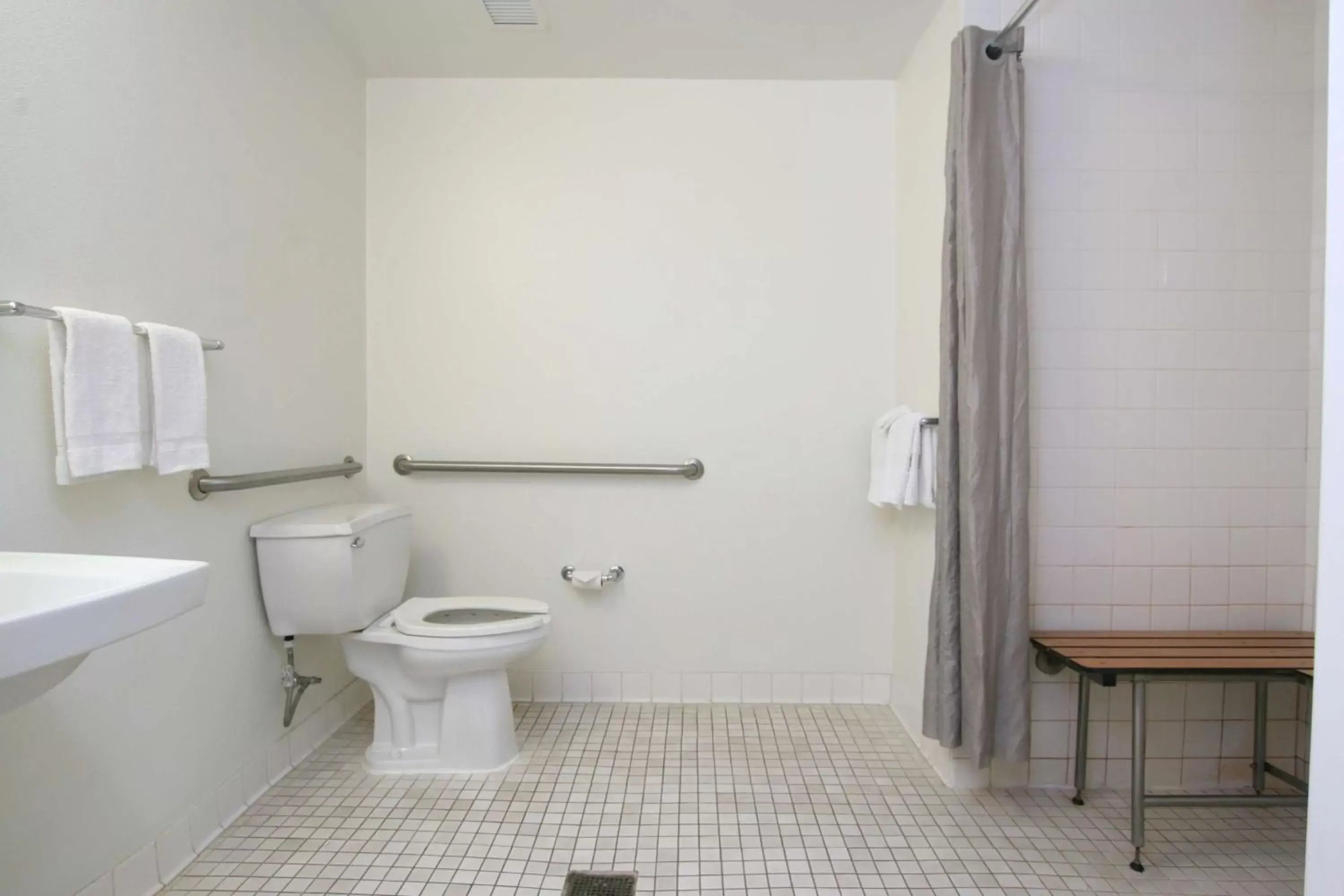 Shower, Bathroom in Motel 6-Colchester, VT - Burlington