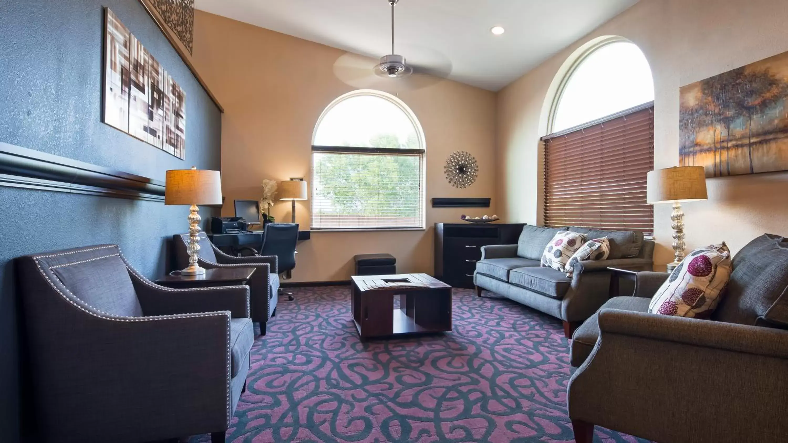 Lobby or reception, Seating Area in Best Western Borger Inn