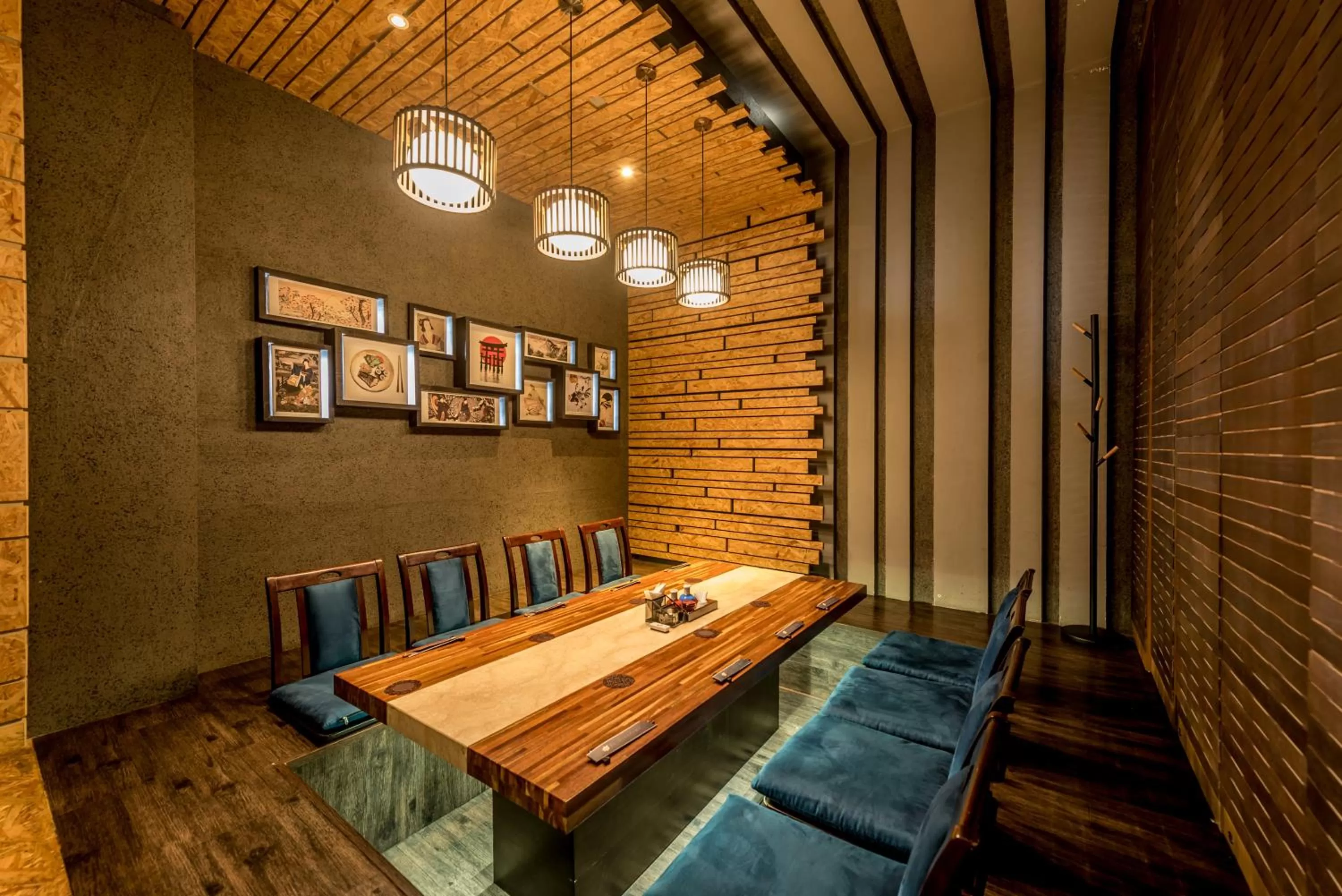 Restaurant/places to eat in Holiday Inn Cikarang Jababeka by IHG