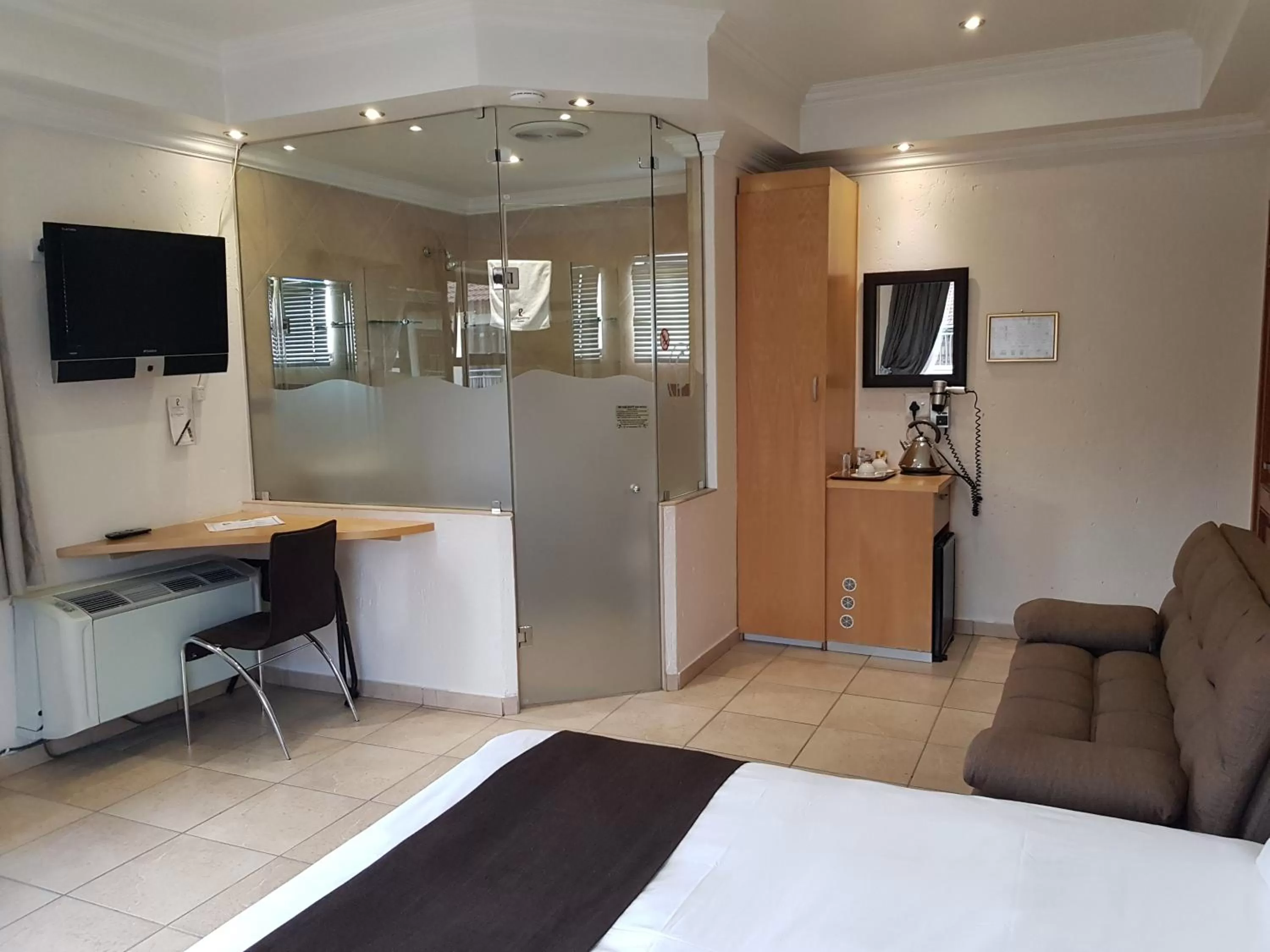 TV and multimedia in Europrime Hotel