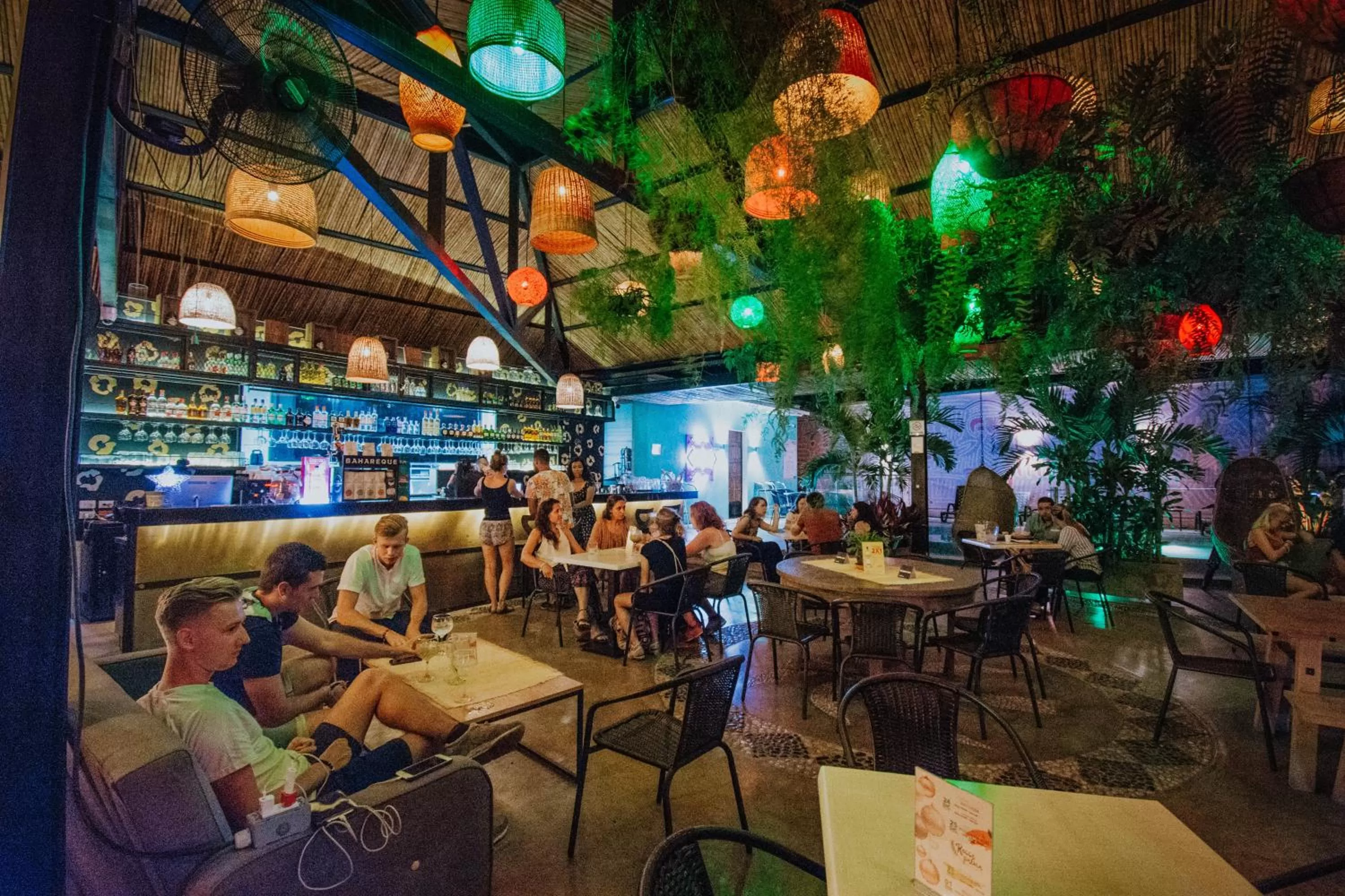 Restaurant/places to eat in Rossa Palma