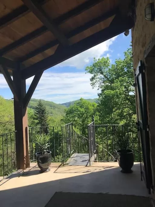 Patio in Château de Bataillé
