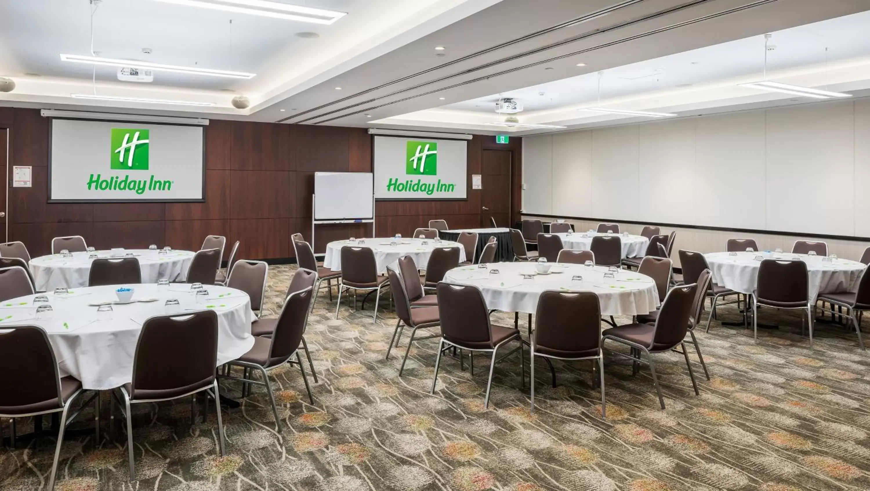 Meeting/conference room in Holiday Inn Perth City Centre, an IHG Hotel