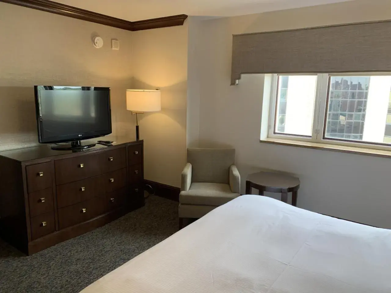 TV and multimedia, Bed in The Towers at The Kahler Grand