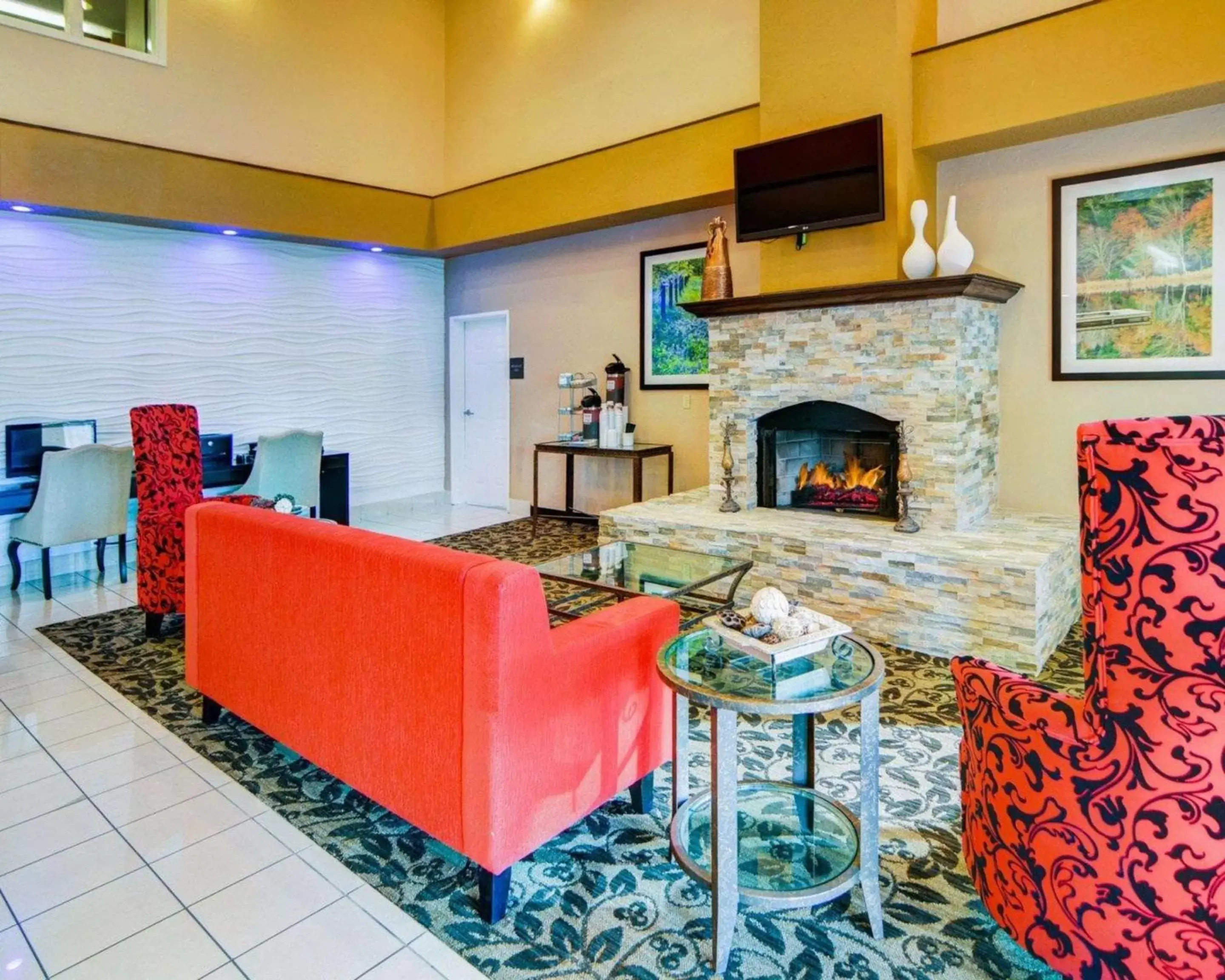 Lobby or reception in Comfort Suites Longview North