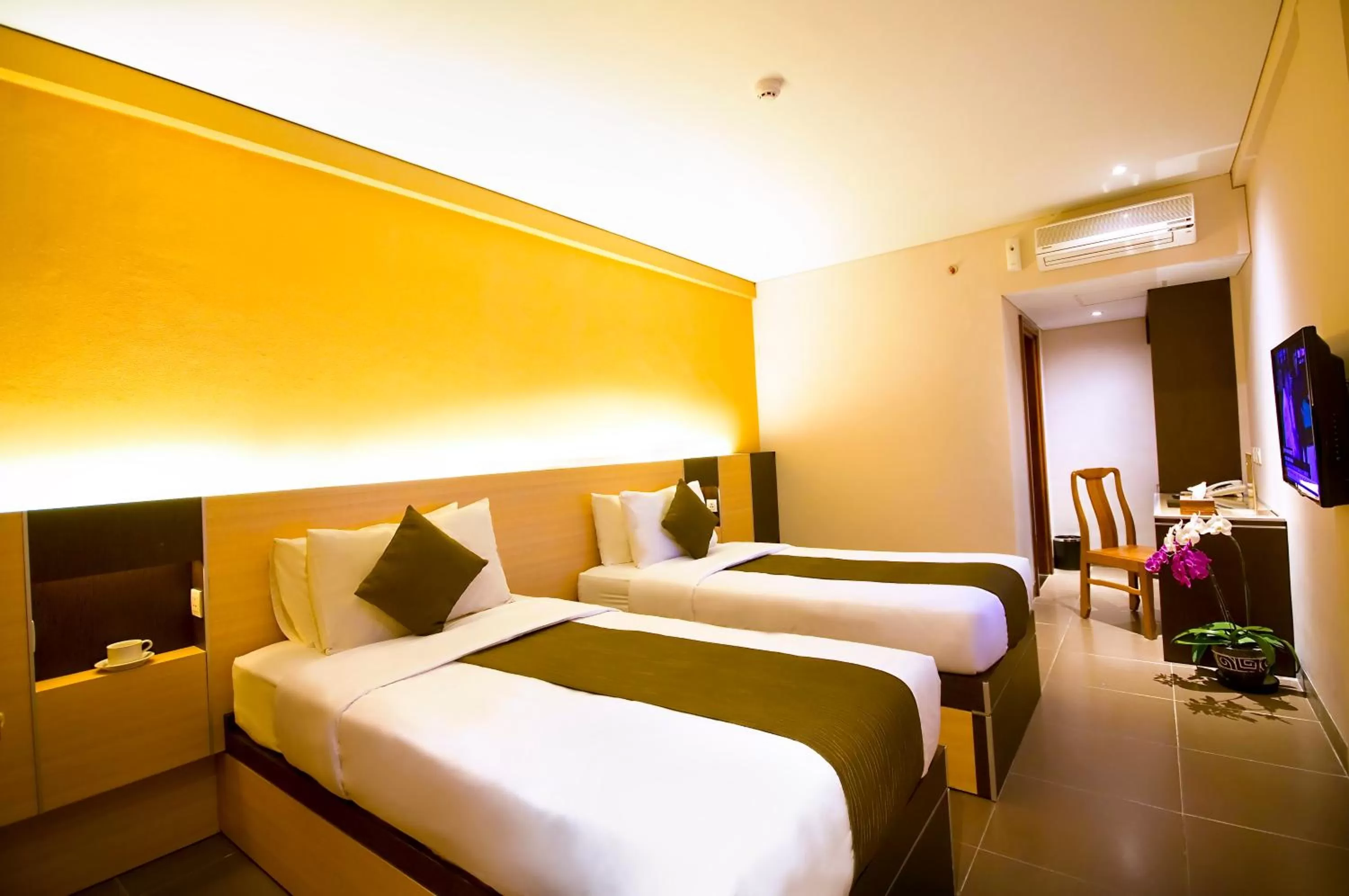 Bed in Sukajadi Hotel, Convention and Gallery