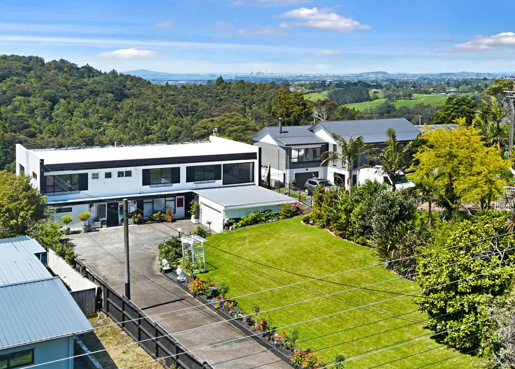 Bird's-eye View in Maison de Rose