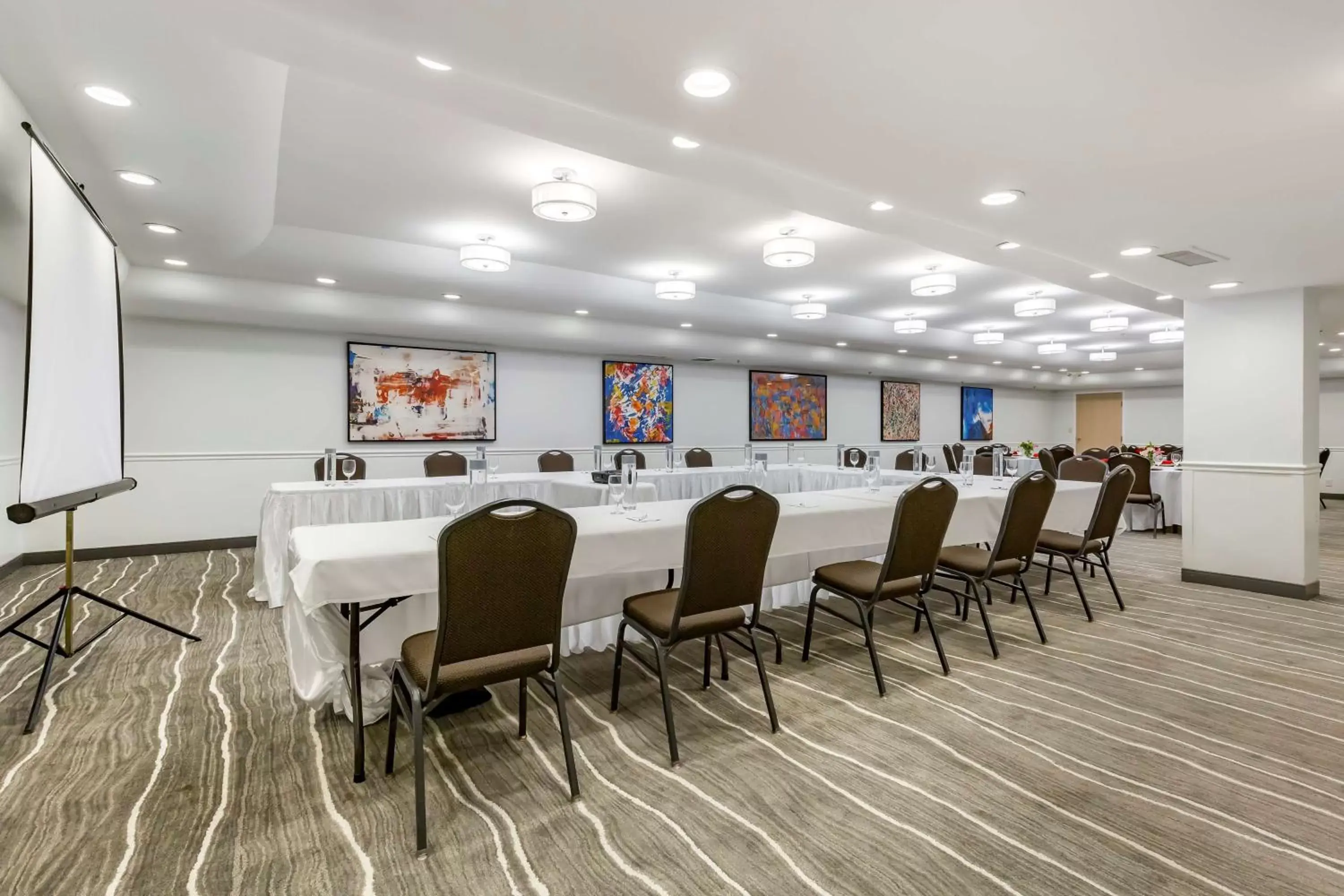 Meeting/conference room in Best Western Premier Rockville Hotel & Suites