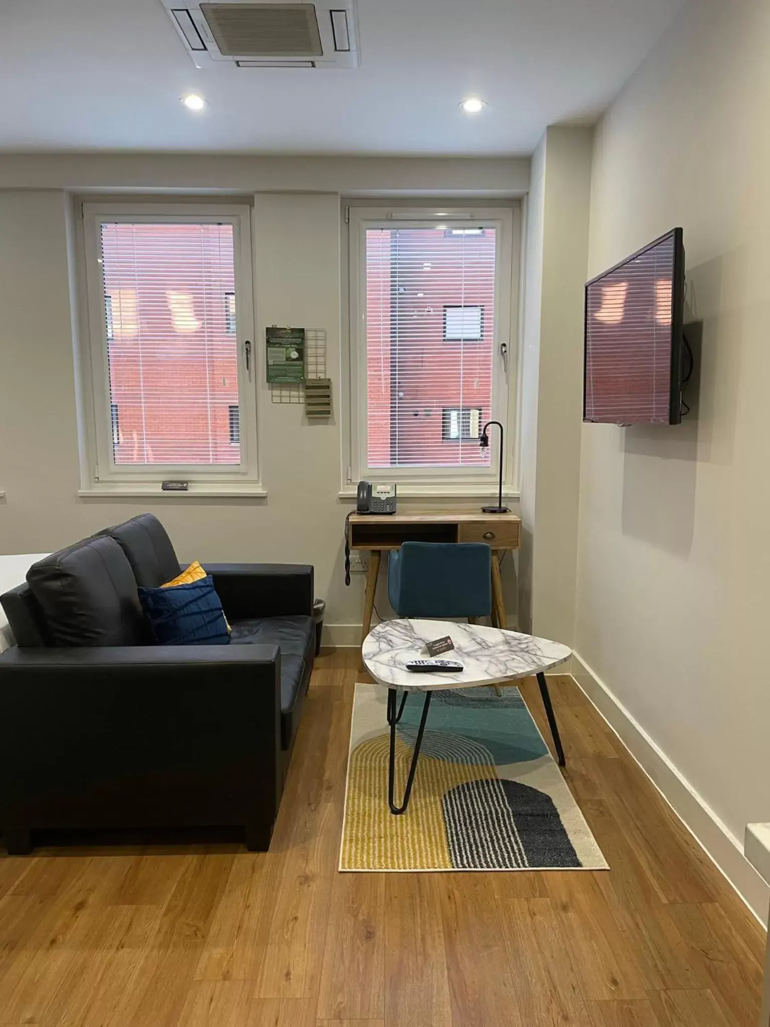 Seating Area in House of Fisher - 100 Kings Road