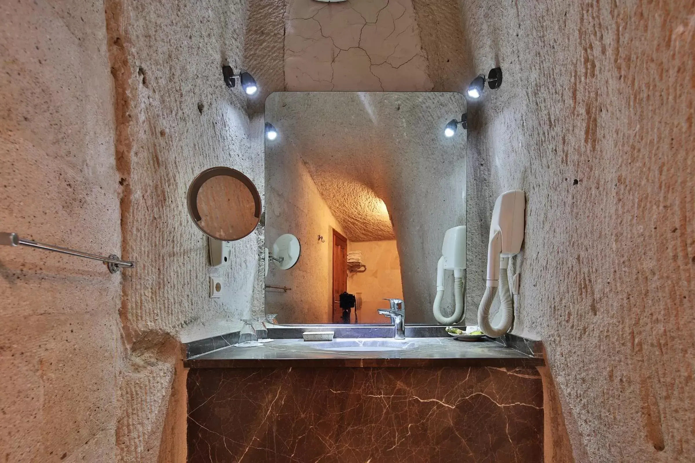 Shower, Kitchen/Kitchenette in Cappadocia Cave Suites