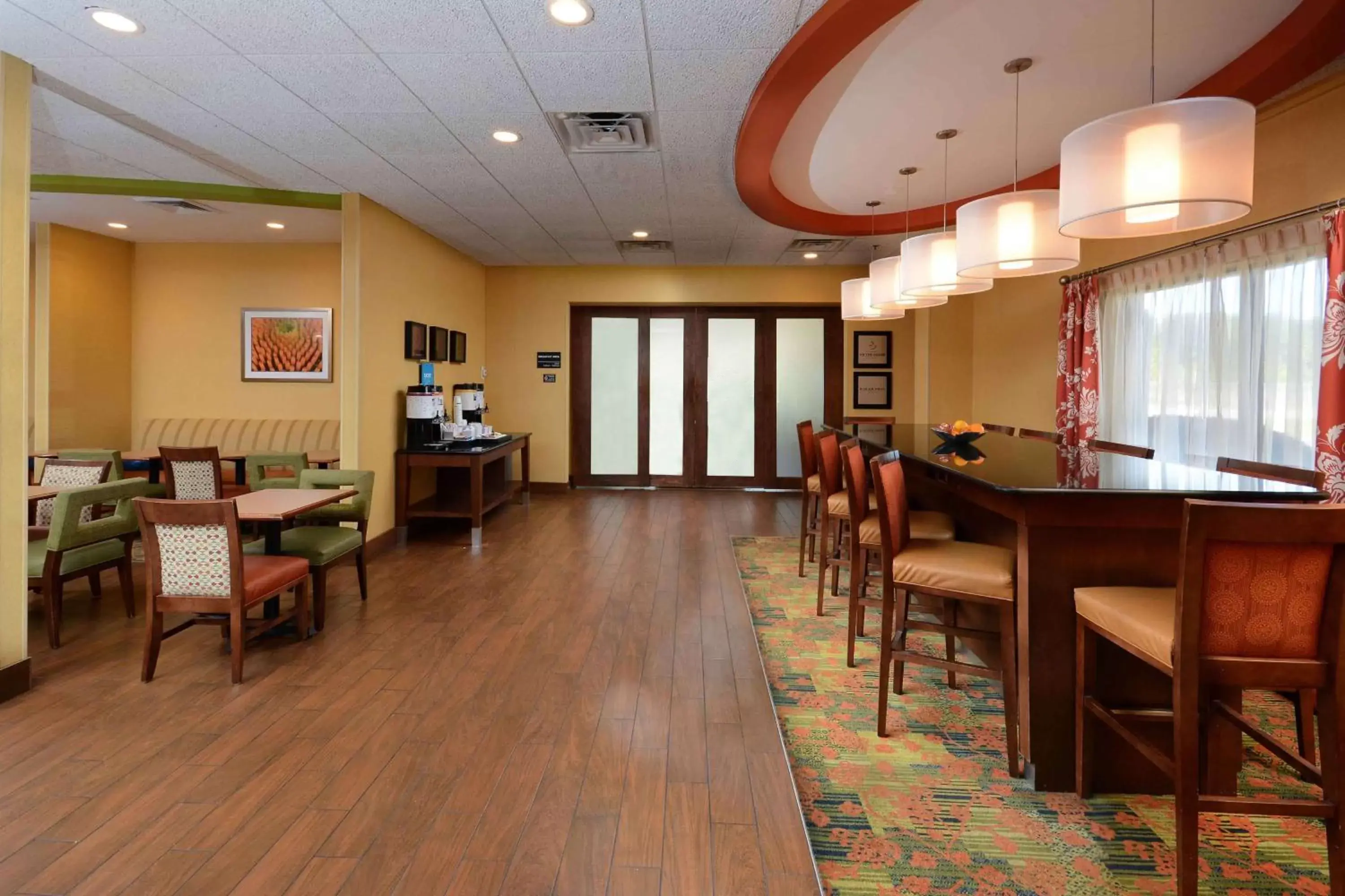 Dining area, Restaurant/Places to Eat in Hampton Inn Fayetteville Fort Bragg