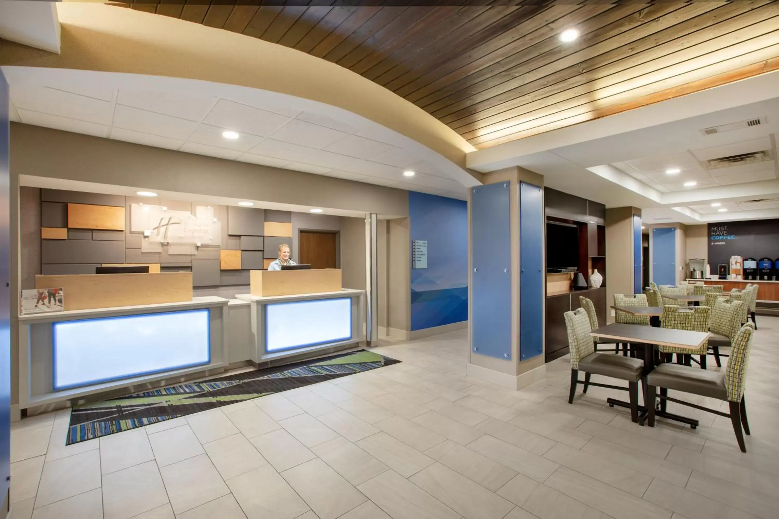 Lobby or reception in Holiday Inn Express Hotel & Suites Columbus, an IHG Hotel