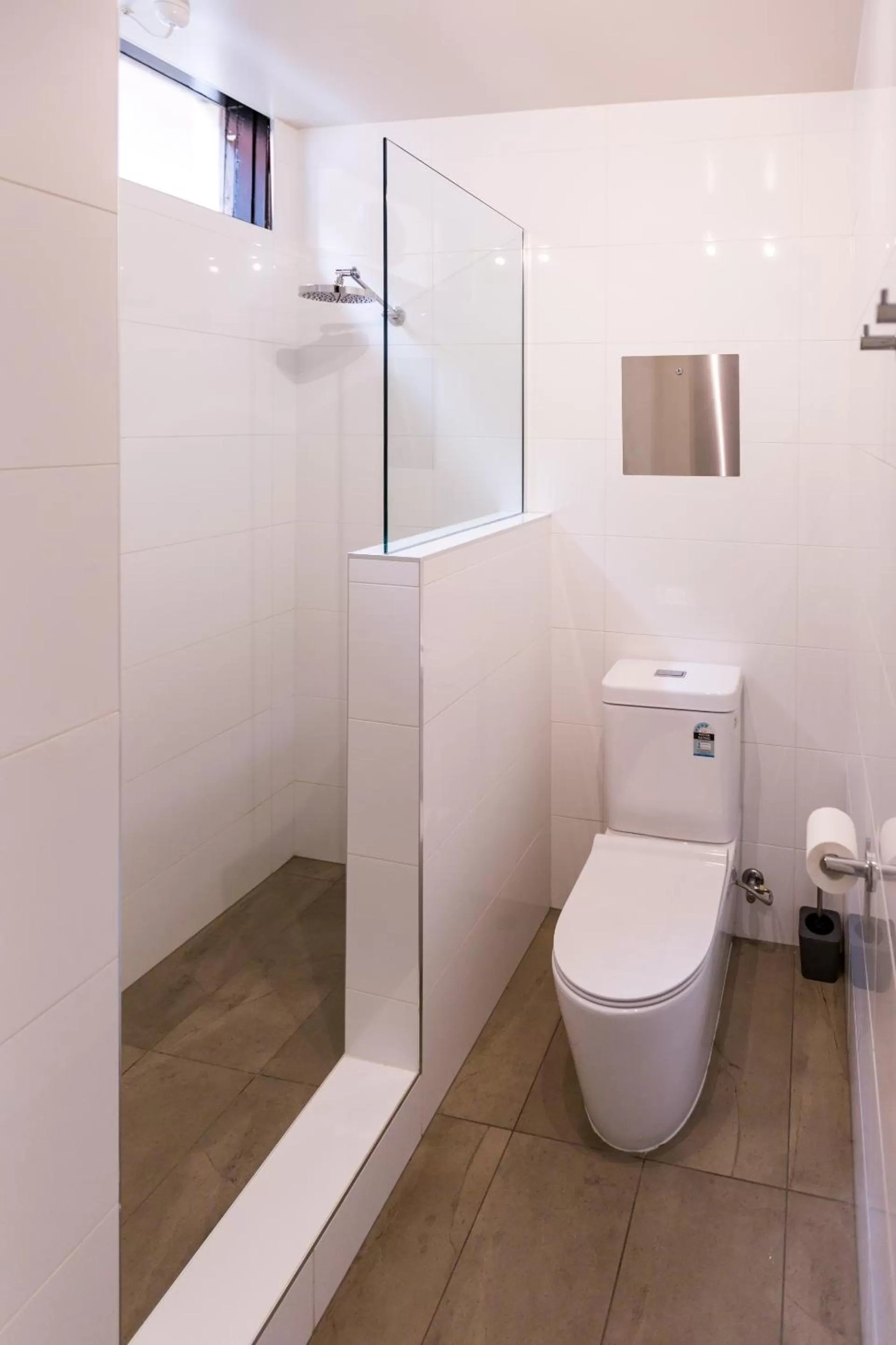 Shower in The Matador