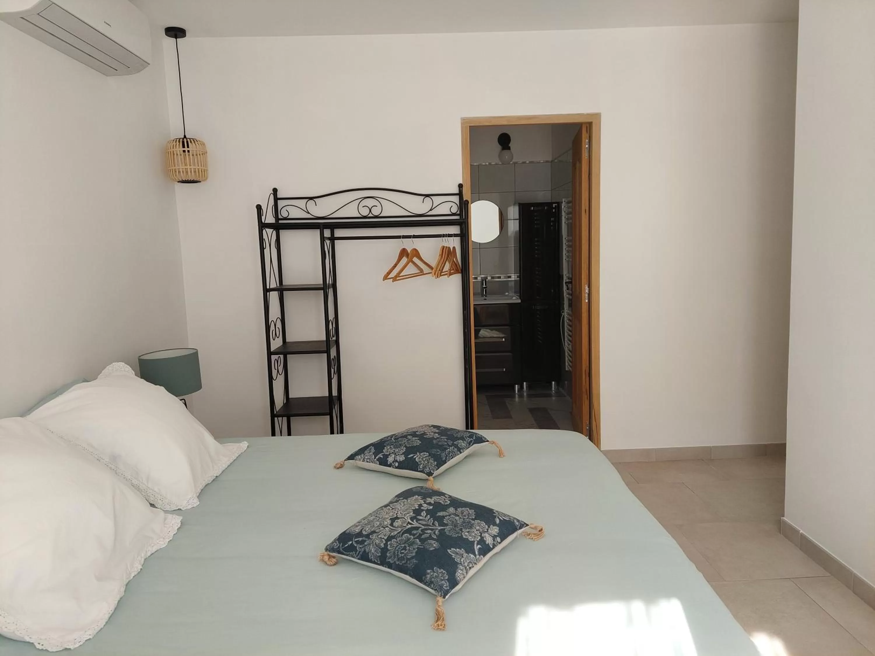 Bed in Maison d'Hôtes & Spa La Chêneraie-Provence Ventoux