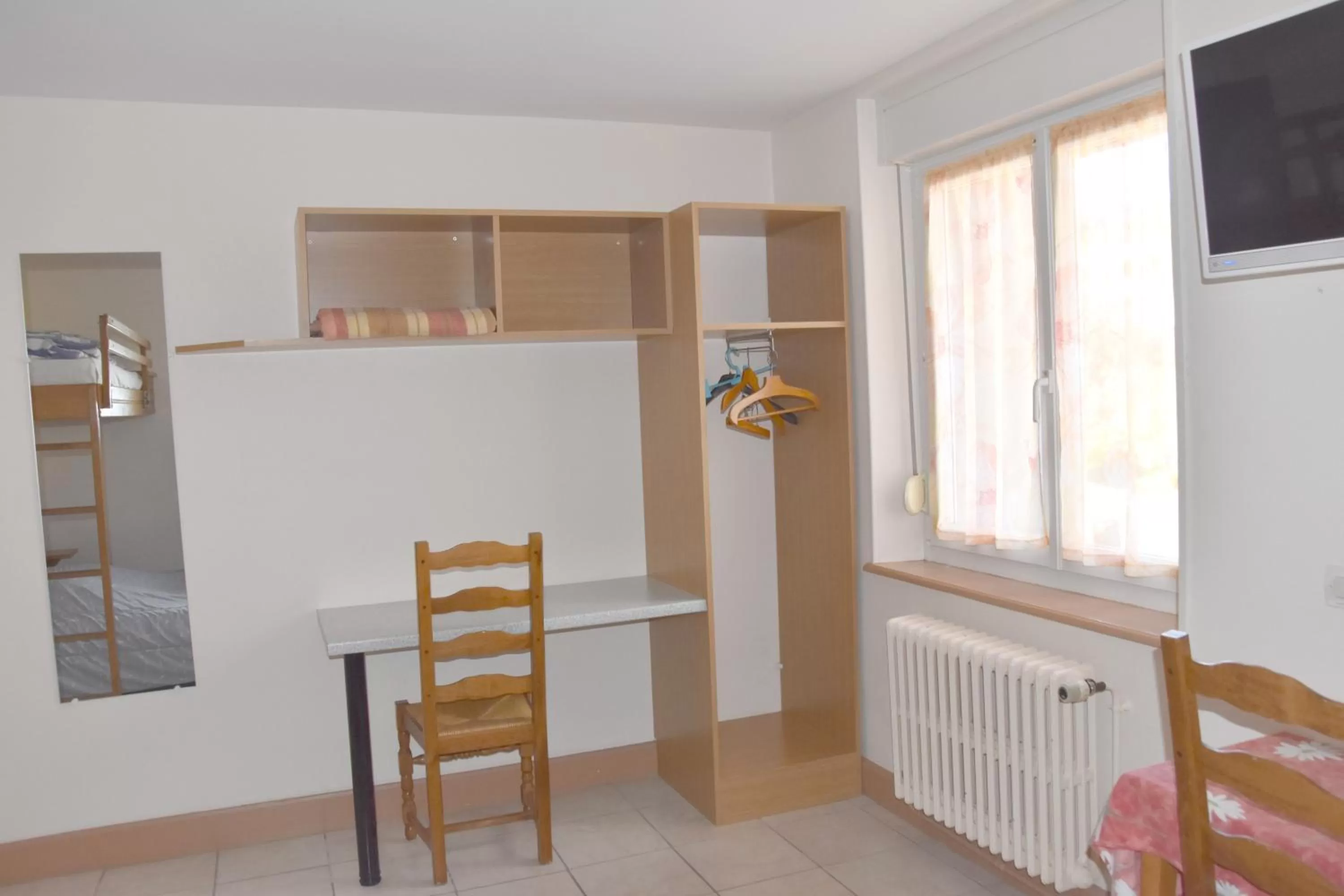 TV and multimedia in Hotel Gai Relais