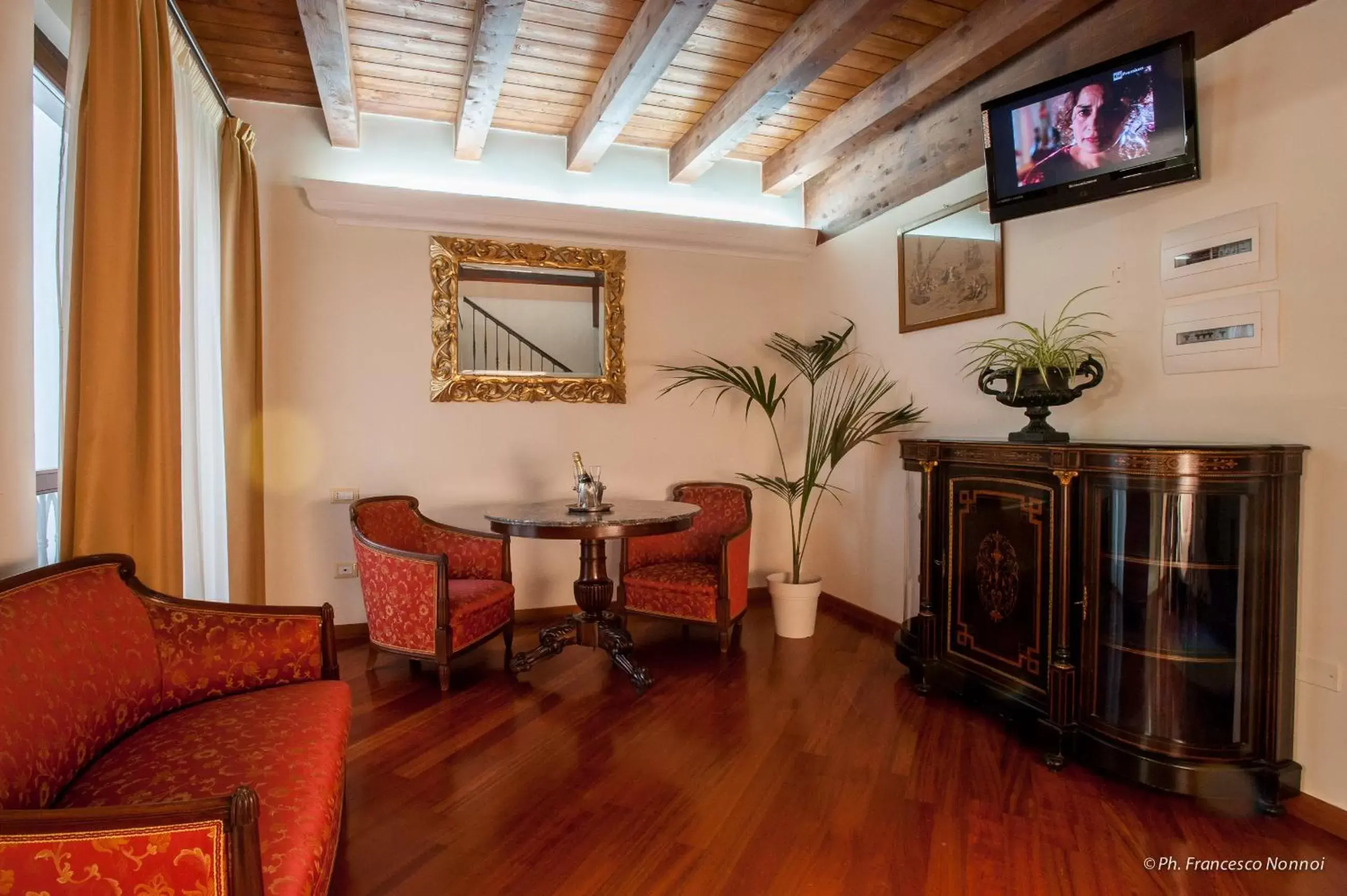 Living room, Seating Area in Hotel Flora