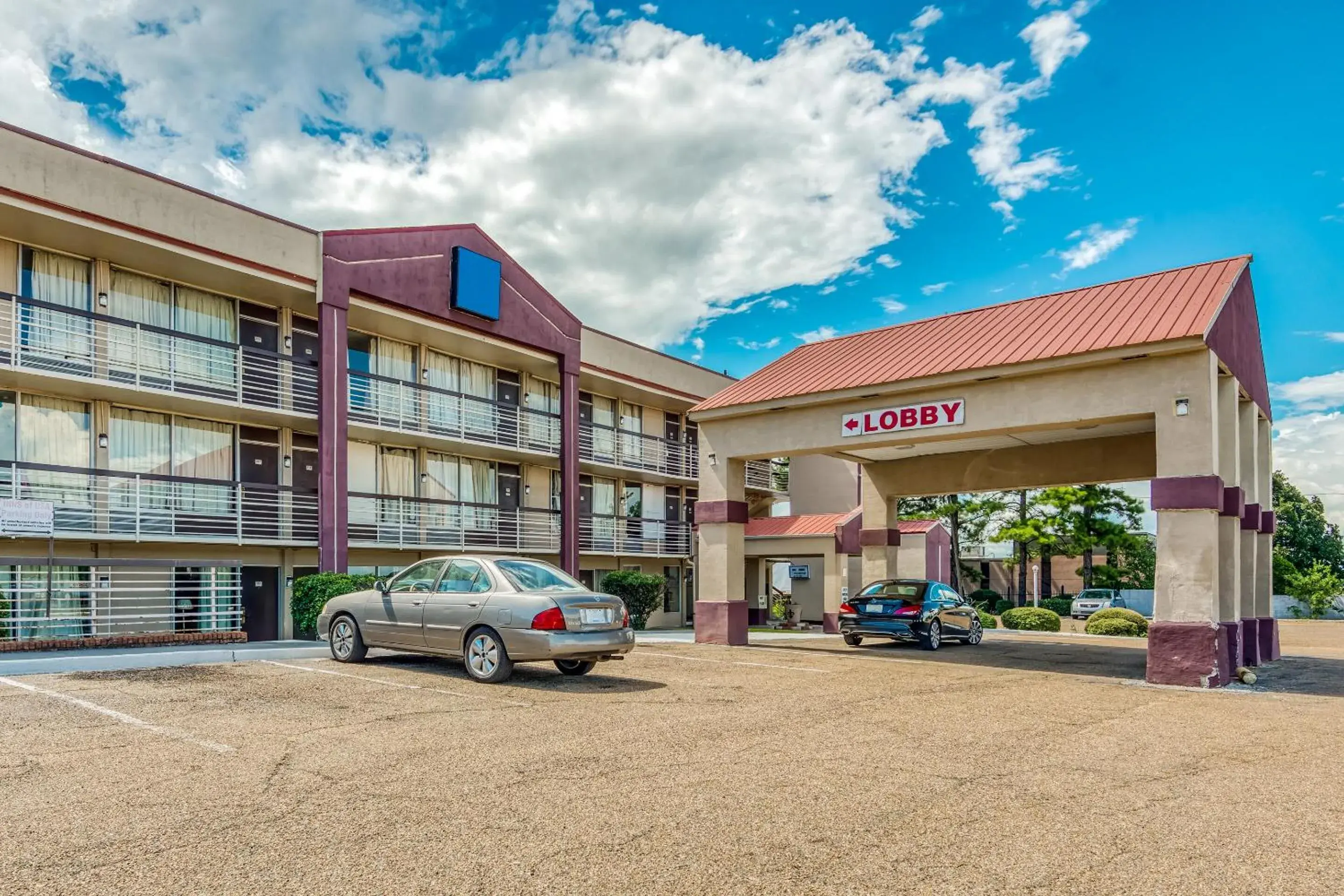 Facade/entrance, Property Building in OYO Hotel Jackson North I-55