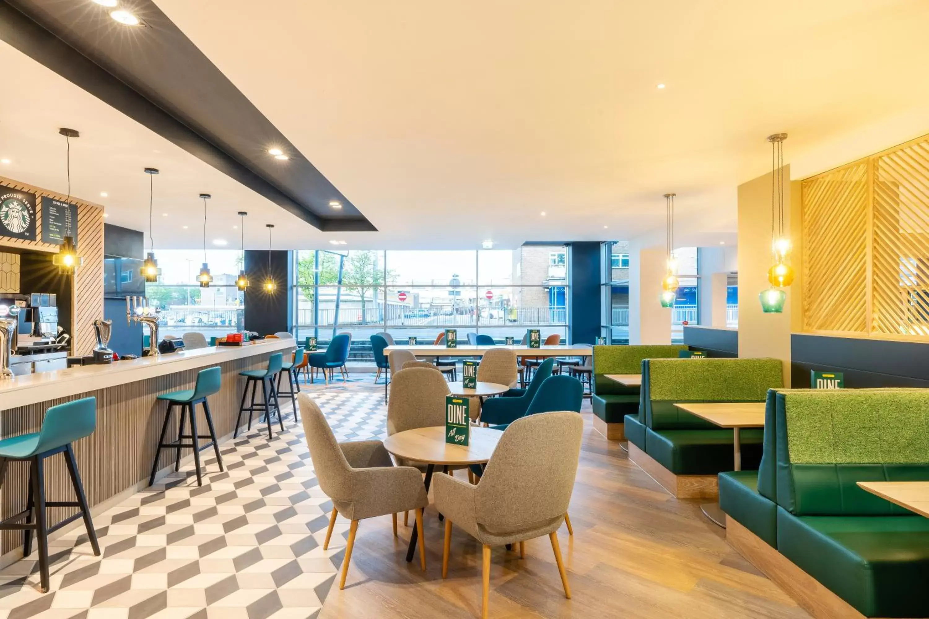 Restaurant/Places to Eat in Holiday Inn Stevenage, an IHG Hotel
