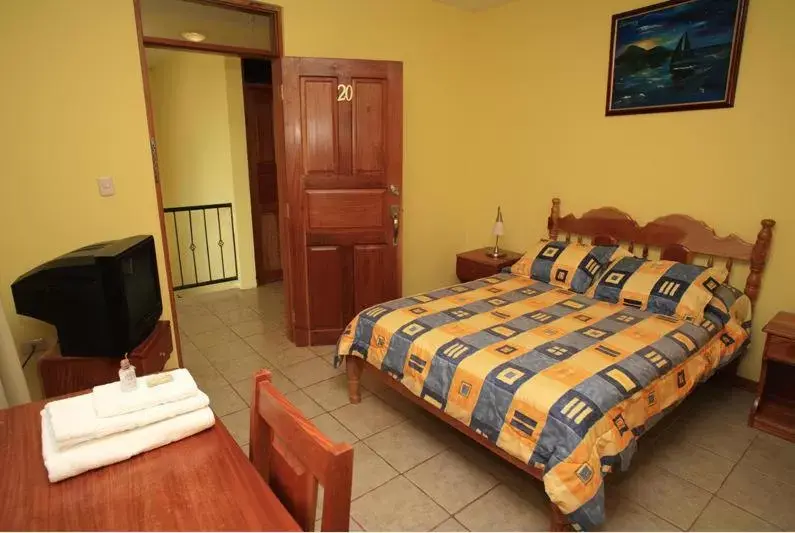 Photo of the whole room, Bed in Hotel Santa Ana Liberia Airport