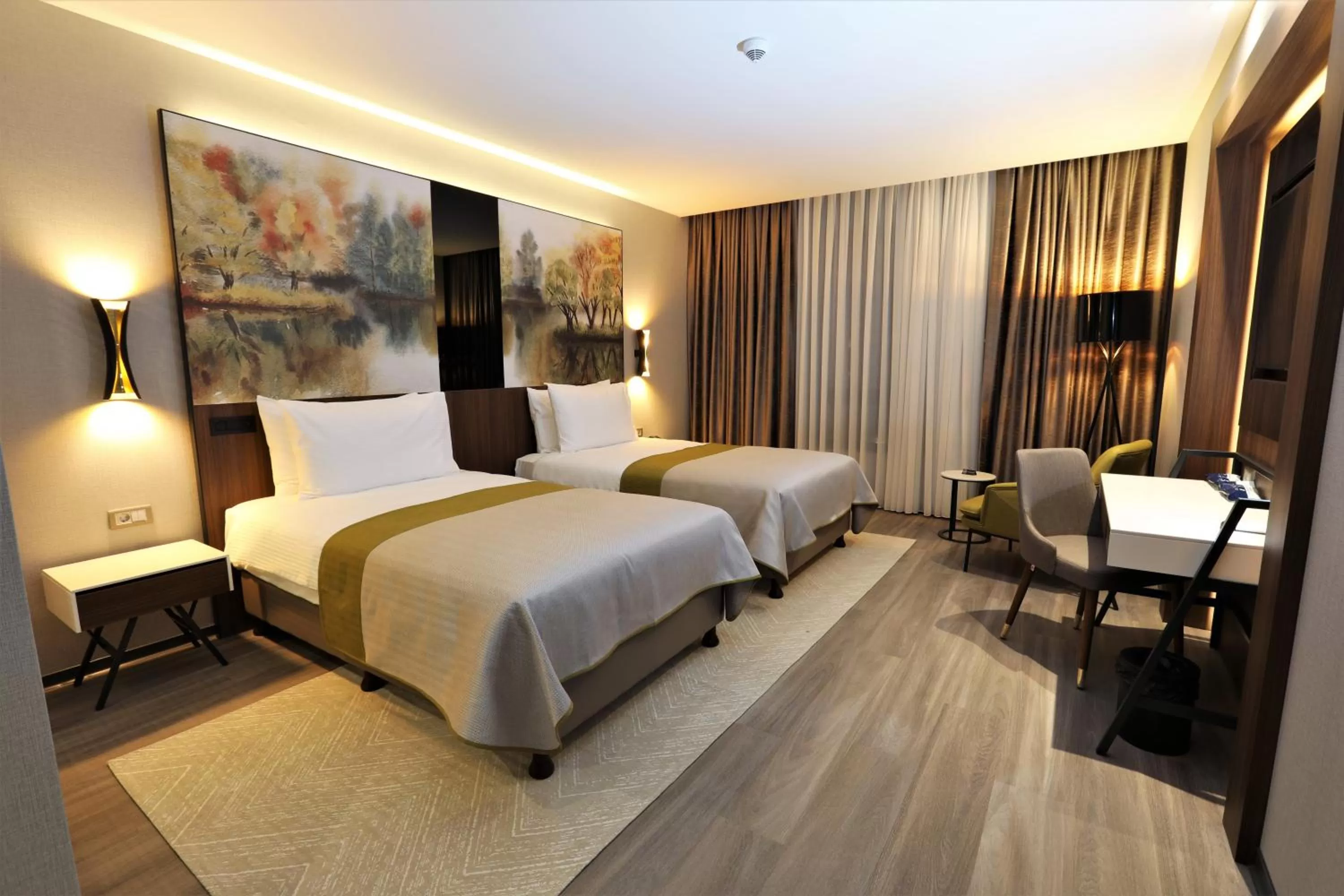 Photo of the whole room, Bed in Limak Skopje Luxury Hotel