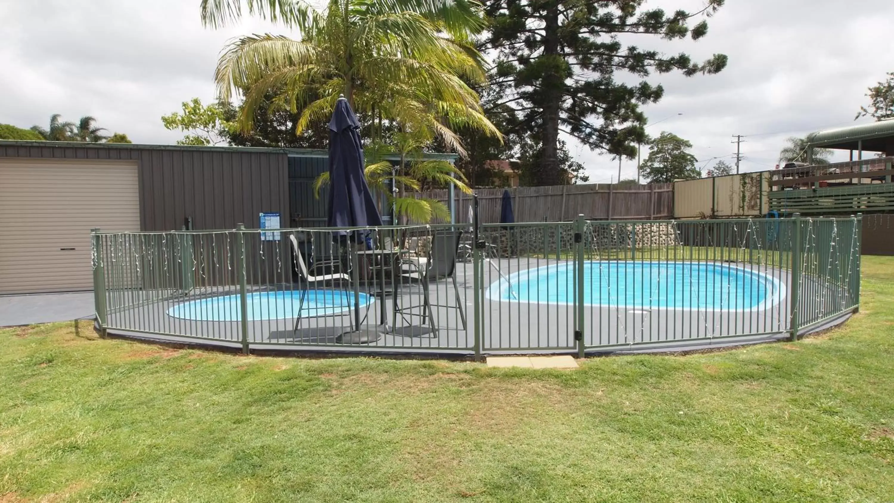 Pool view in Motel Kempsey Pool view in Motel Kempsey