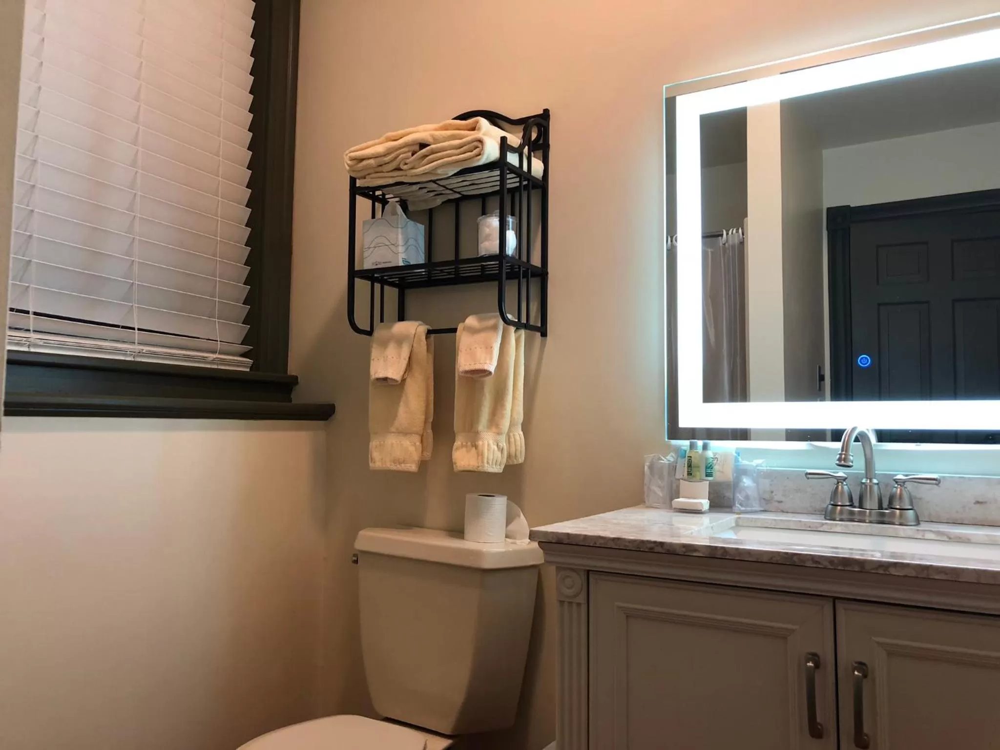 Bathroom in Chambery Inn