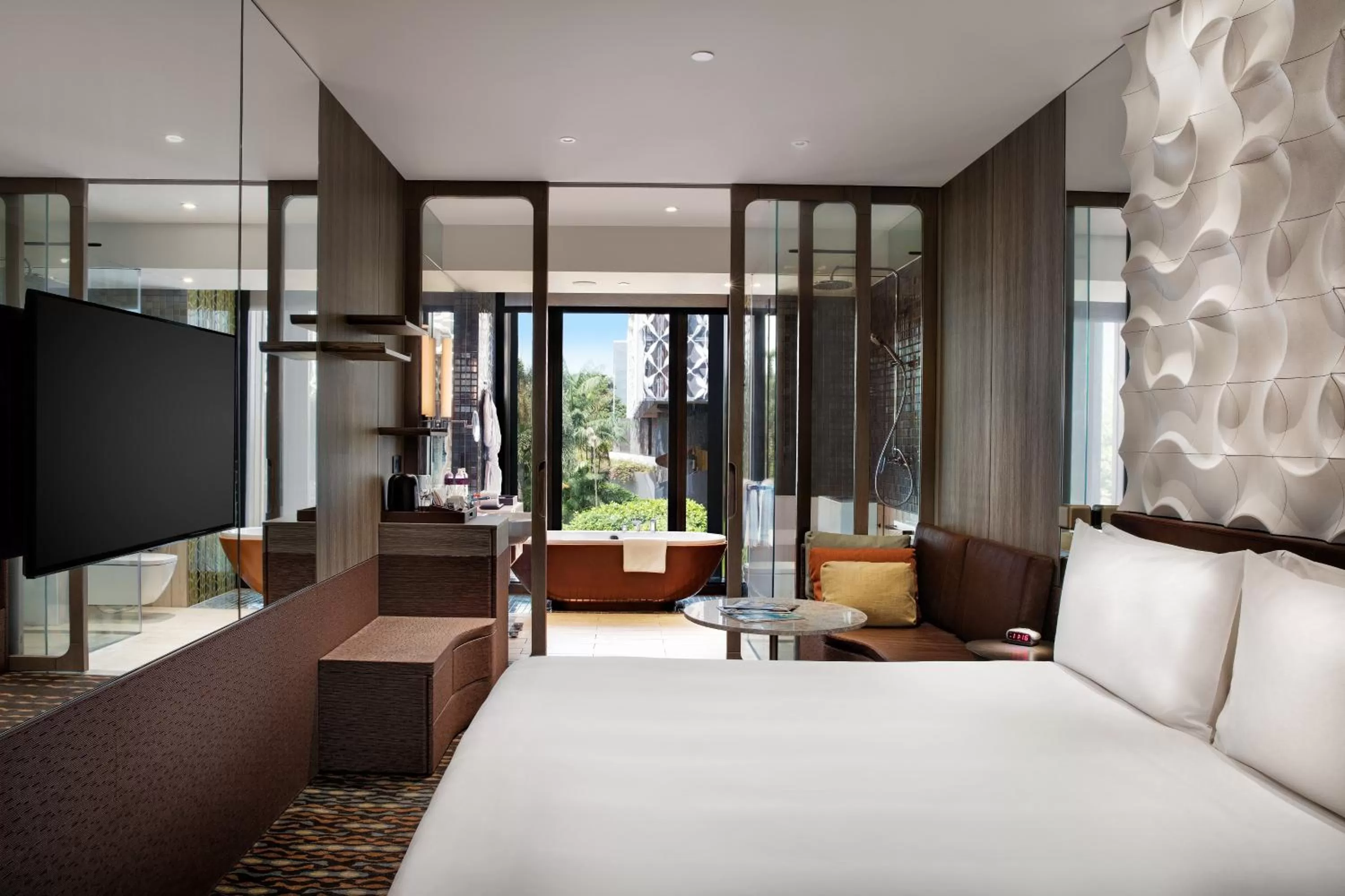 Photo of the whole room, Bed in Crowne Plaza Changi Airport by IHG