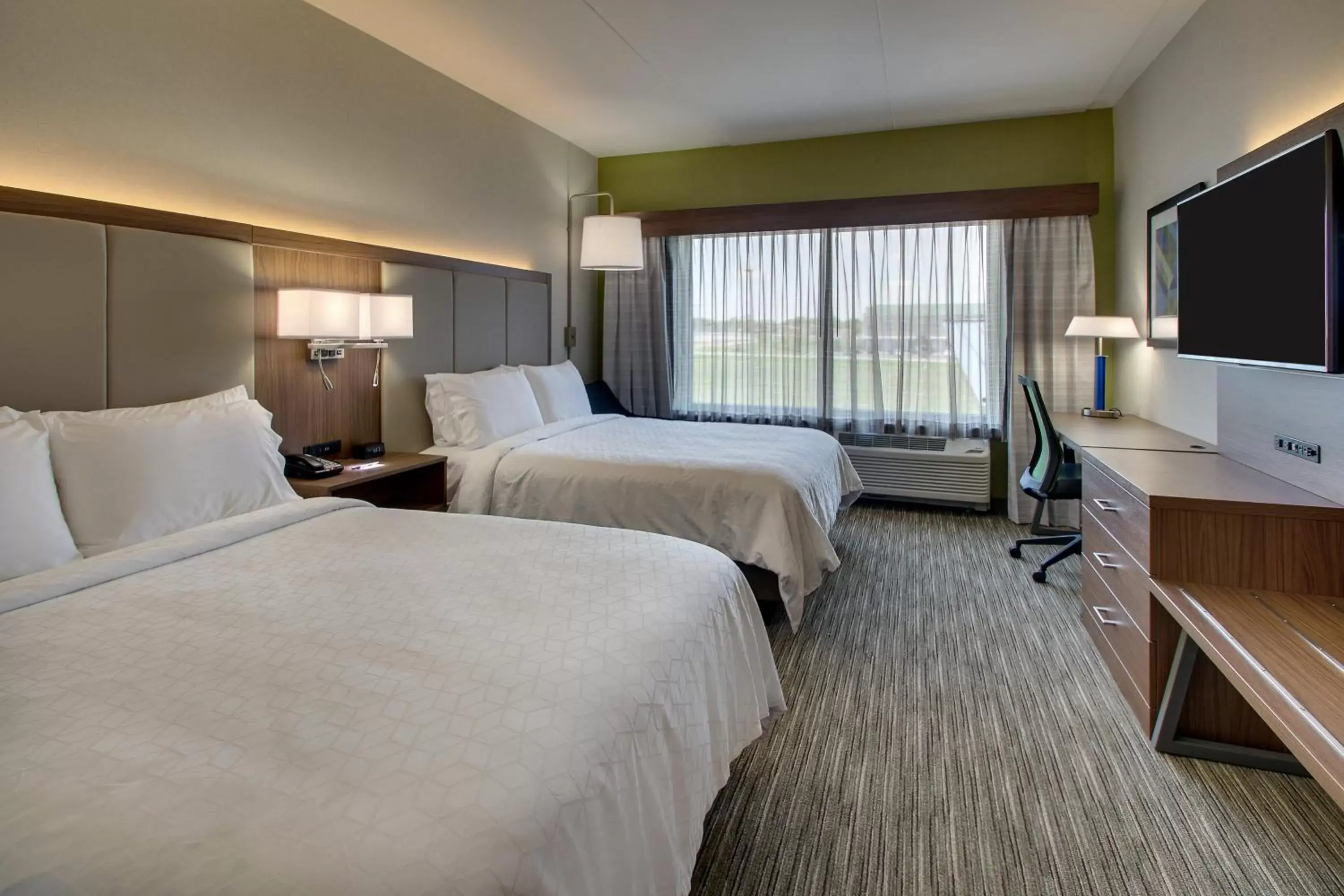 Photo of the whole room in Holiday Inn Express & Suites Findlay North, an IHG Hotel