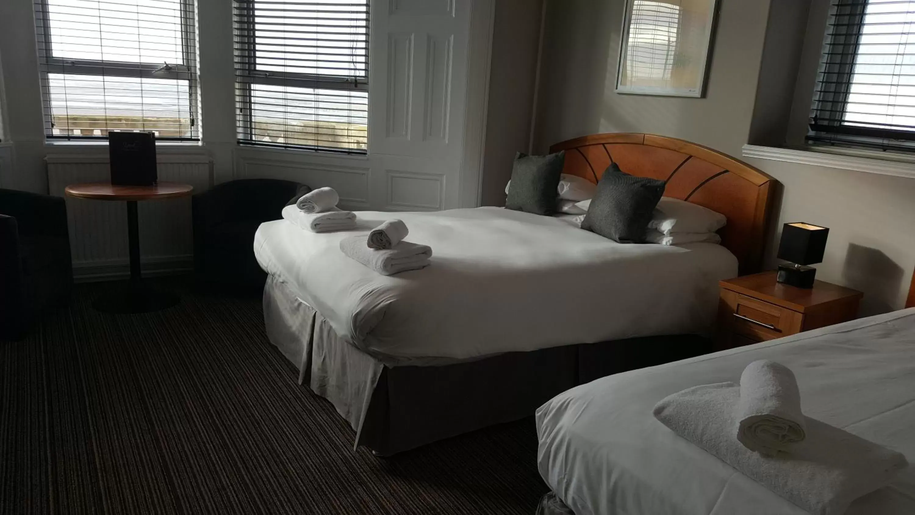 Restaurant/places to eat, Bed in The York Hotel