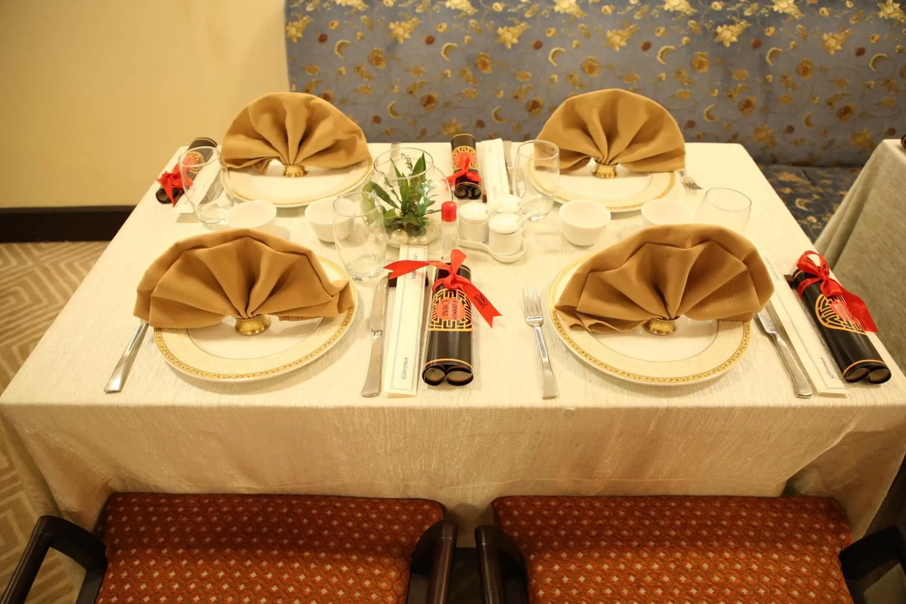 Restaurant/places to eat in Ambassador, New Delhi - IHCL SeleQtions