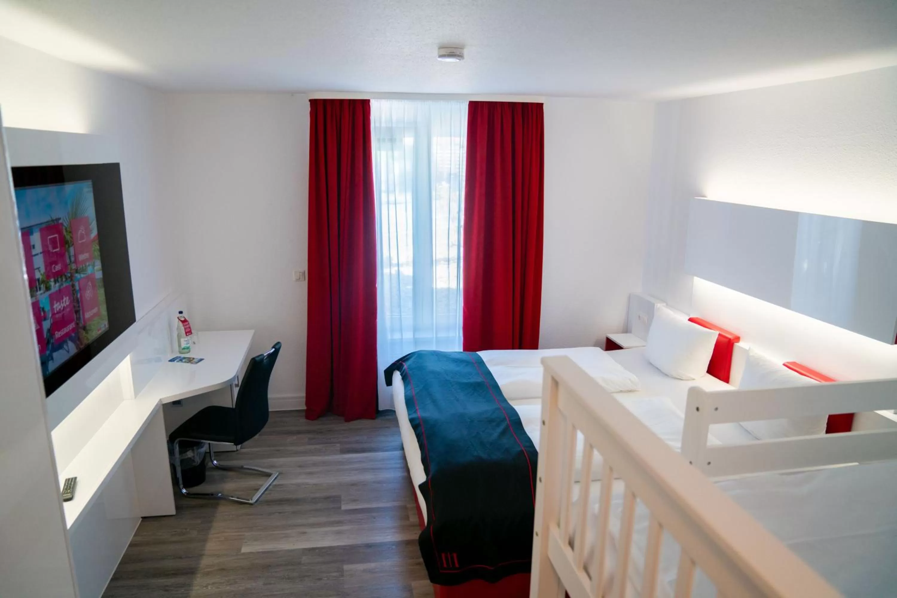 Photo of the whole room, Bed in Hotel Andante Rust