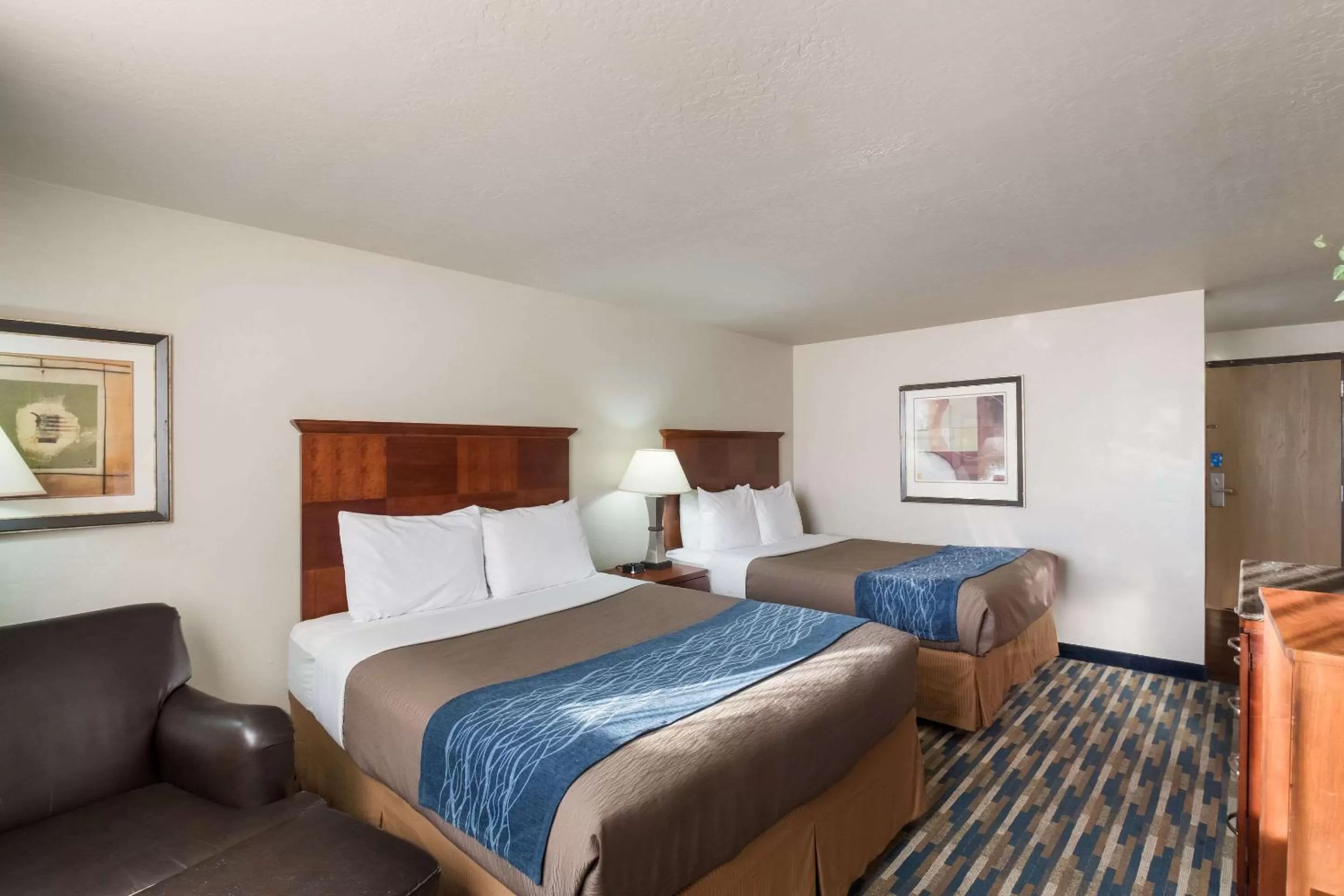 Bedroom, Bed in Rodeway Inn Fort Morgan