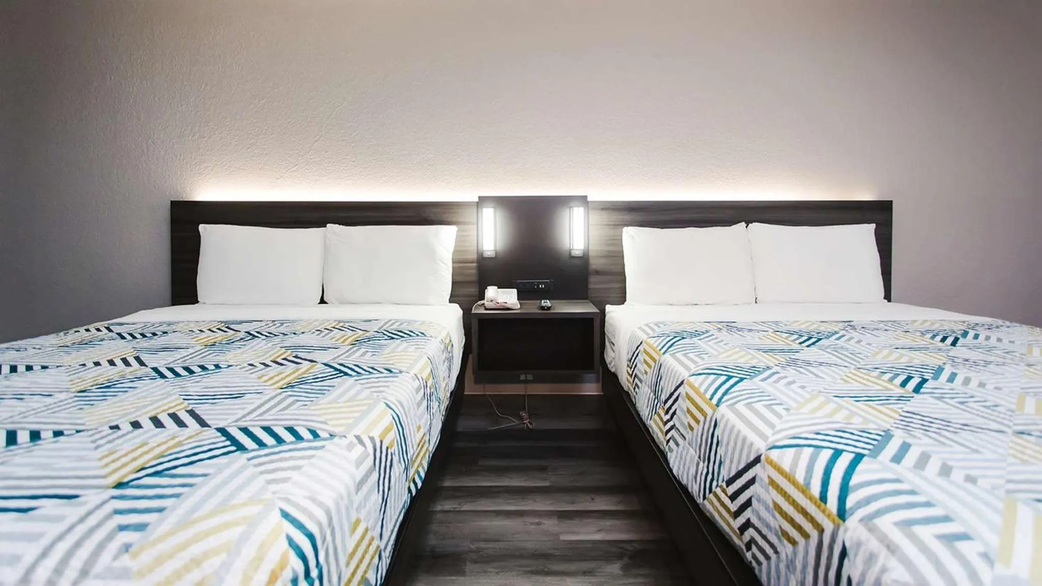 Bed in Motel 6 Houston, TX - Medical Center - NRG Stadium