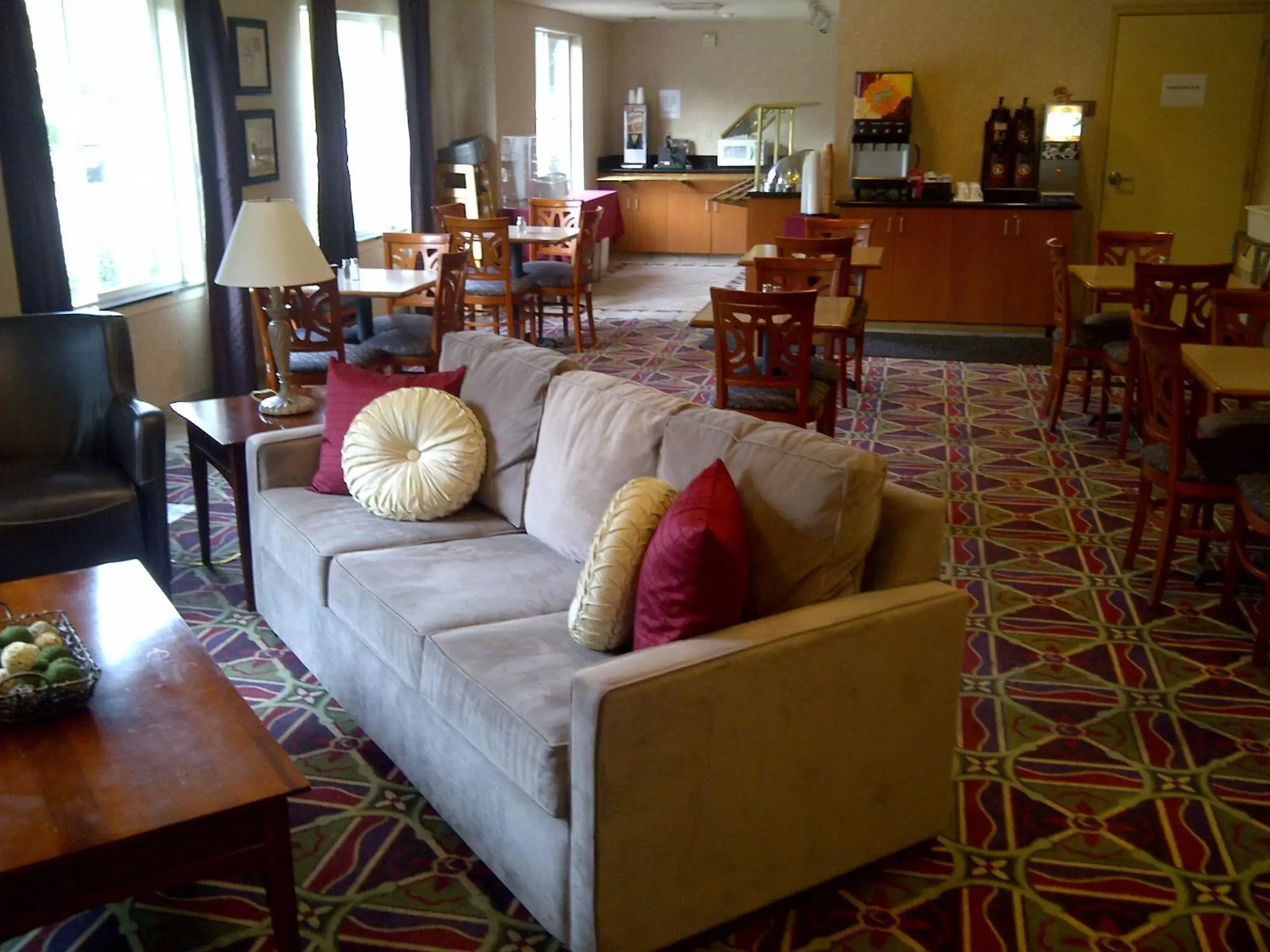 Restaurant/places to eat in Hawthorn Suites by Wyndham Rancho Cordova/Folsom