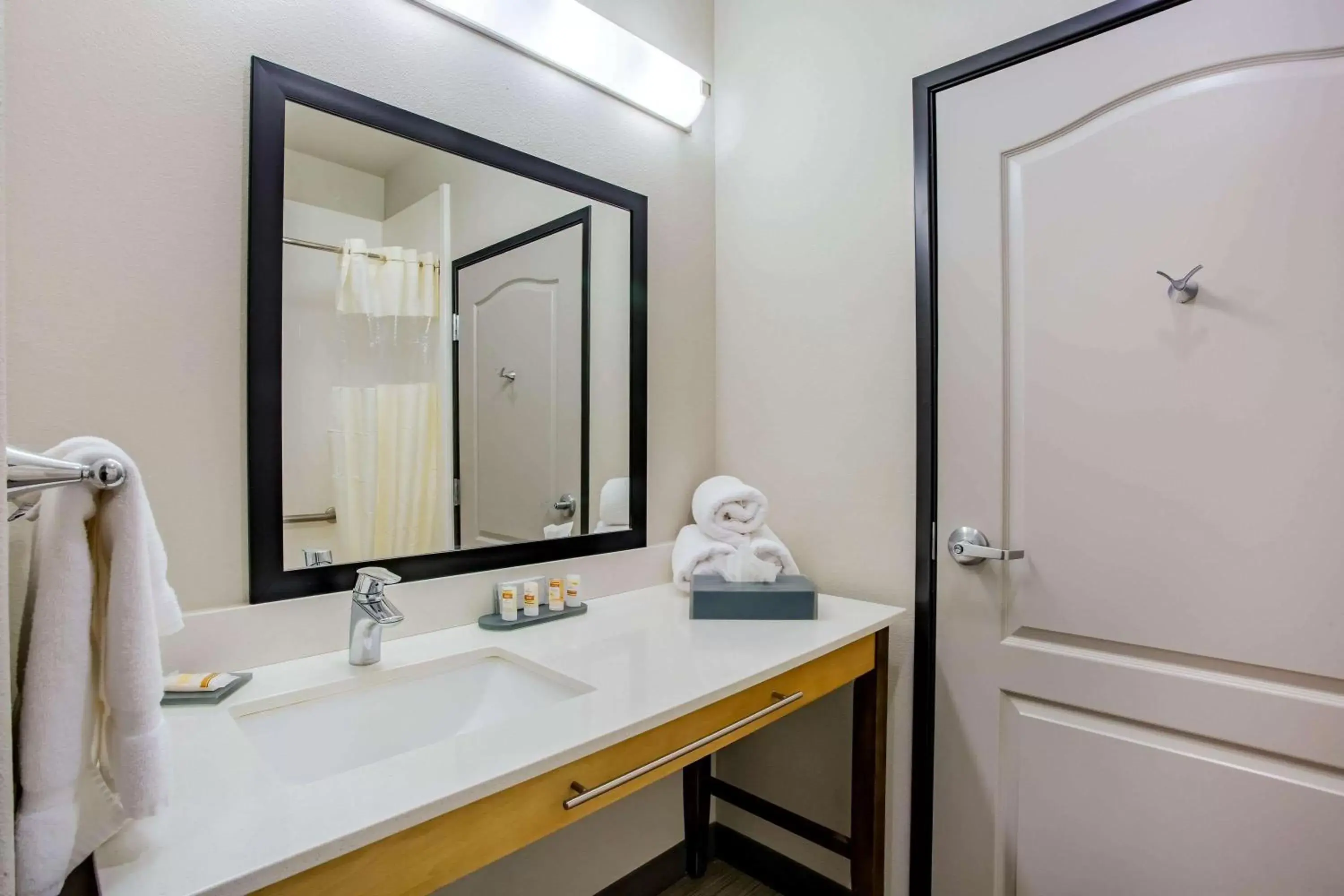 Bathroom in La Quinta by Wyndham Andrews