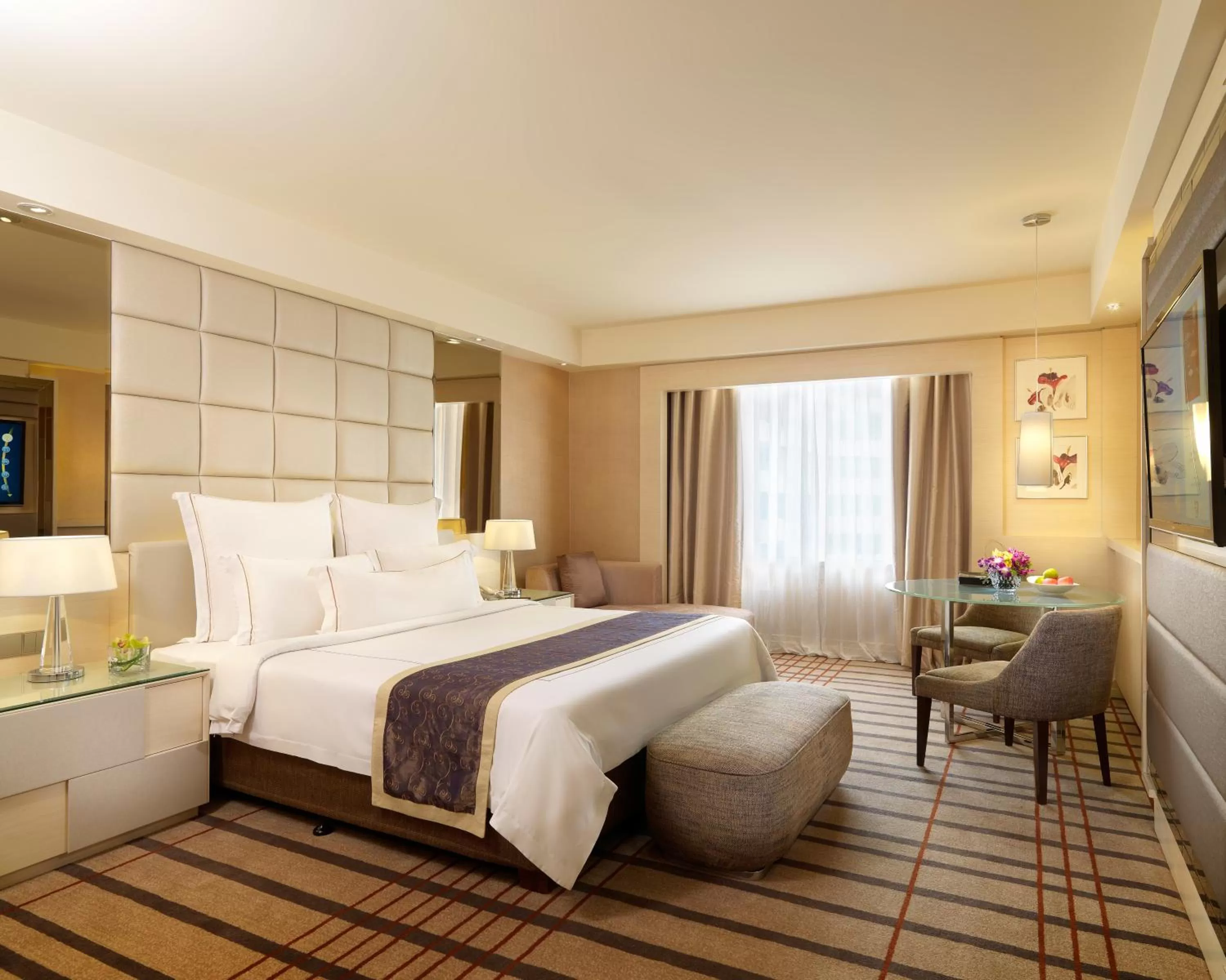 Bedroom, Bed in One World Hotel