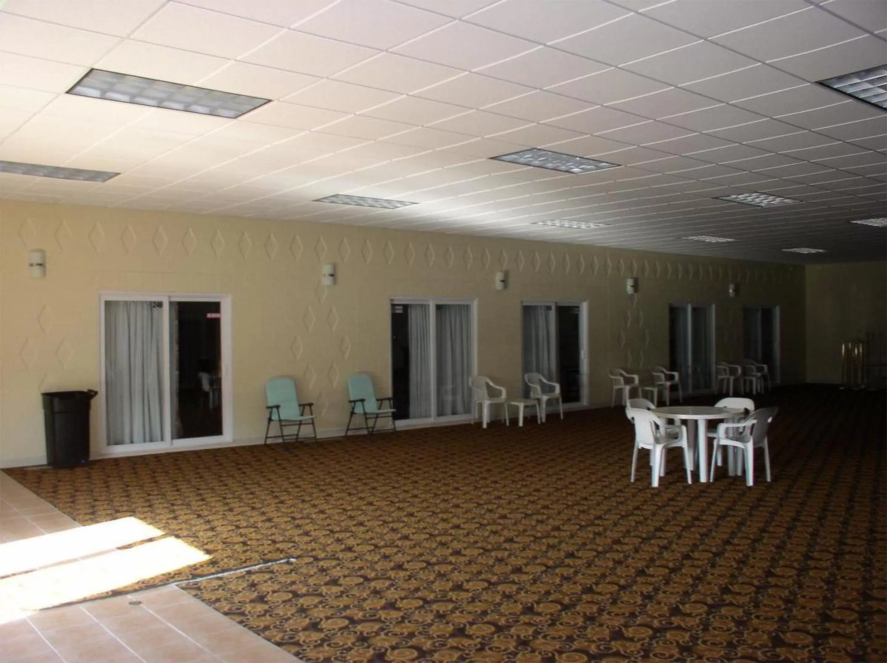 Meeting/conference room in Budget Inn Fairmont