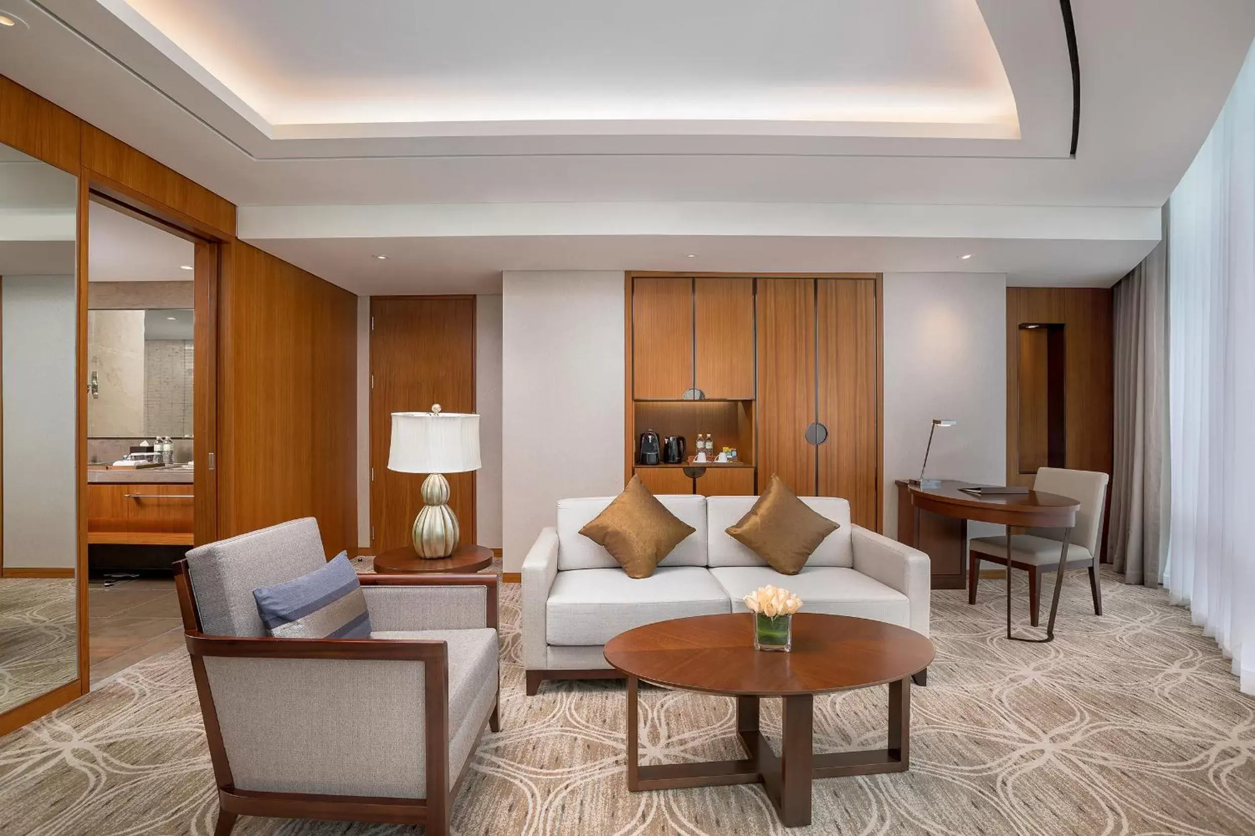 Coffee/tea facilities, Seating Area in LOTTE Hotel Yangon