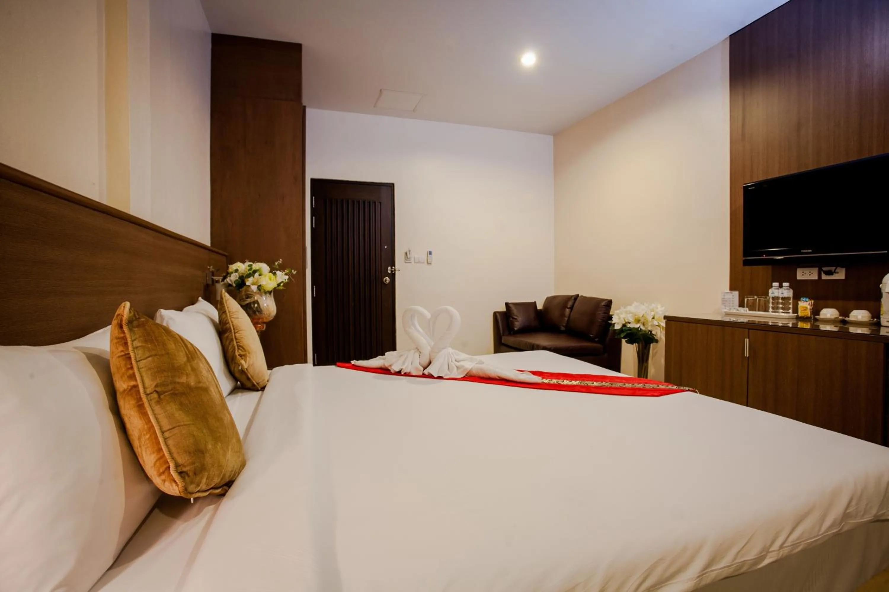 Bed in The Wave Hotel Patong SHA