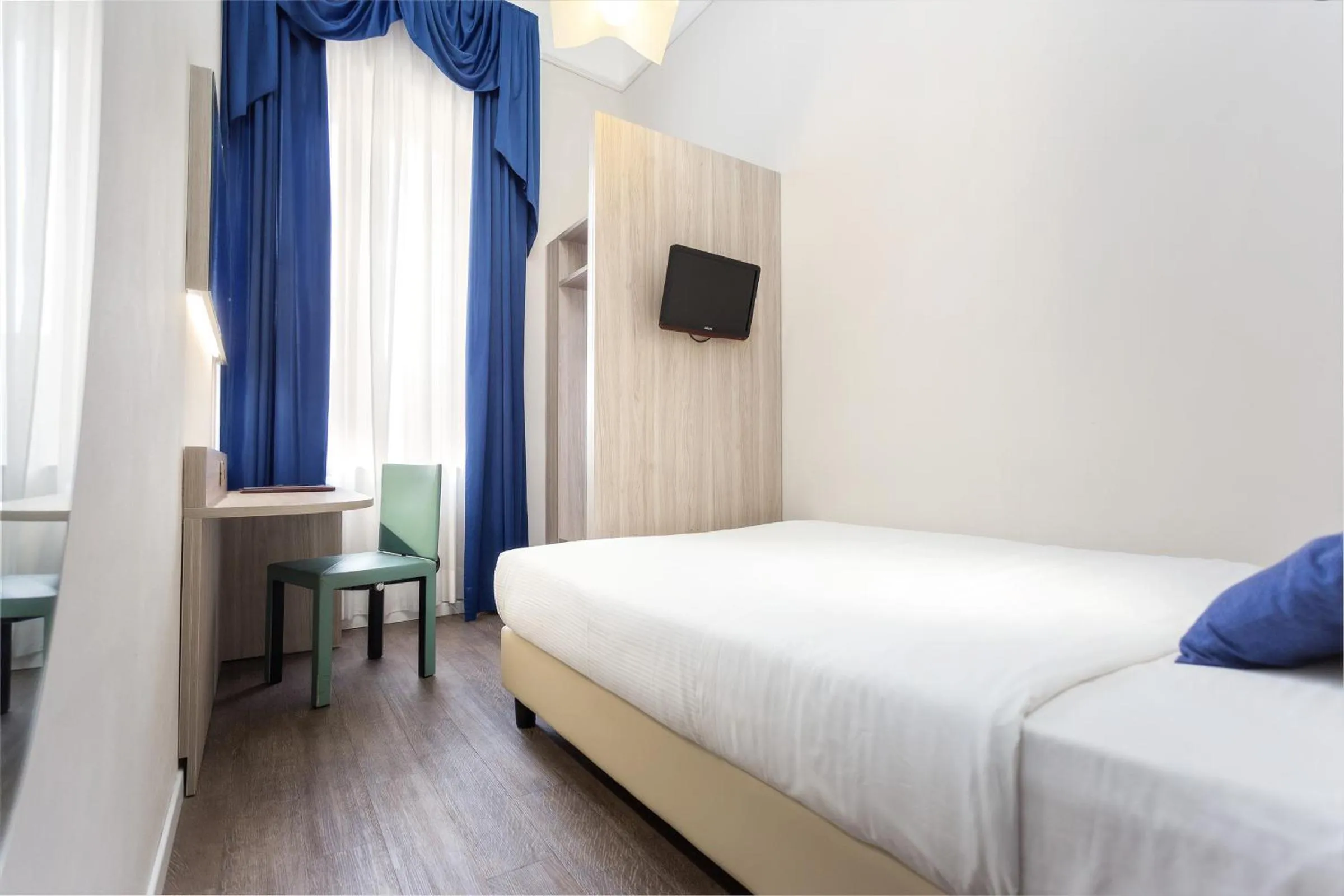 Bedroom, Bed in Hotel Ristorante Ala d'Oro