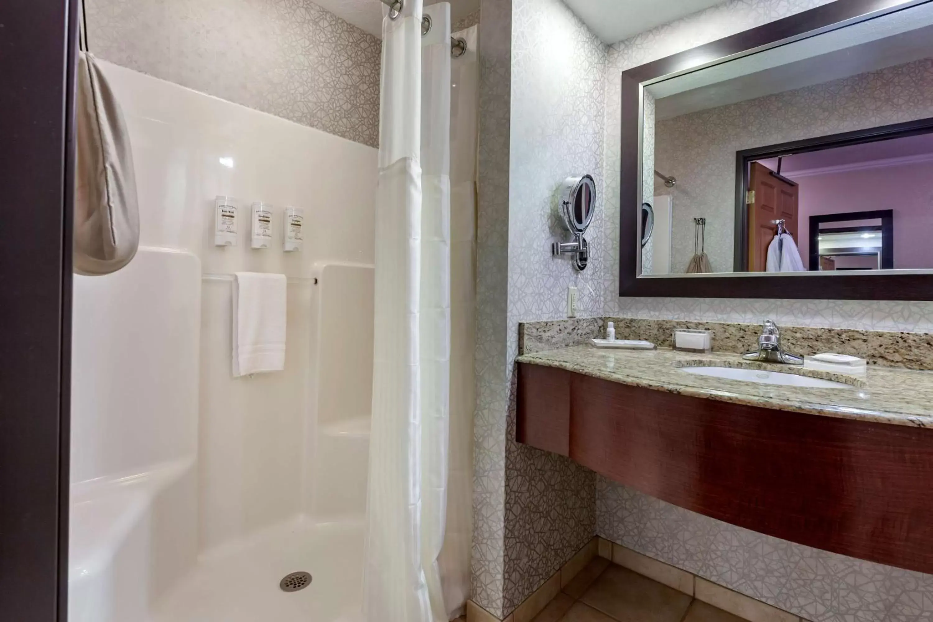 Bathroom in Best Western Premier Bridgewood Hotel Resort